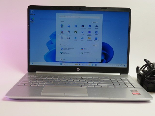 HP LAPTOP 15-GW0023OD RYZEN 3-3250U 2.6Hz 8GB RAM 256GB NVMe WIN 11 HOME *READ