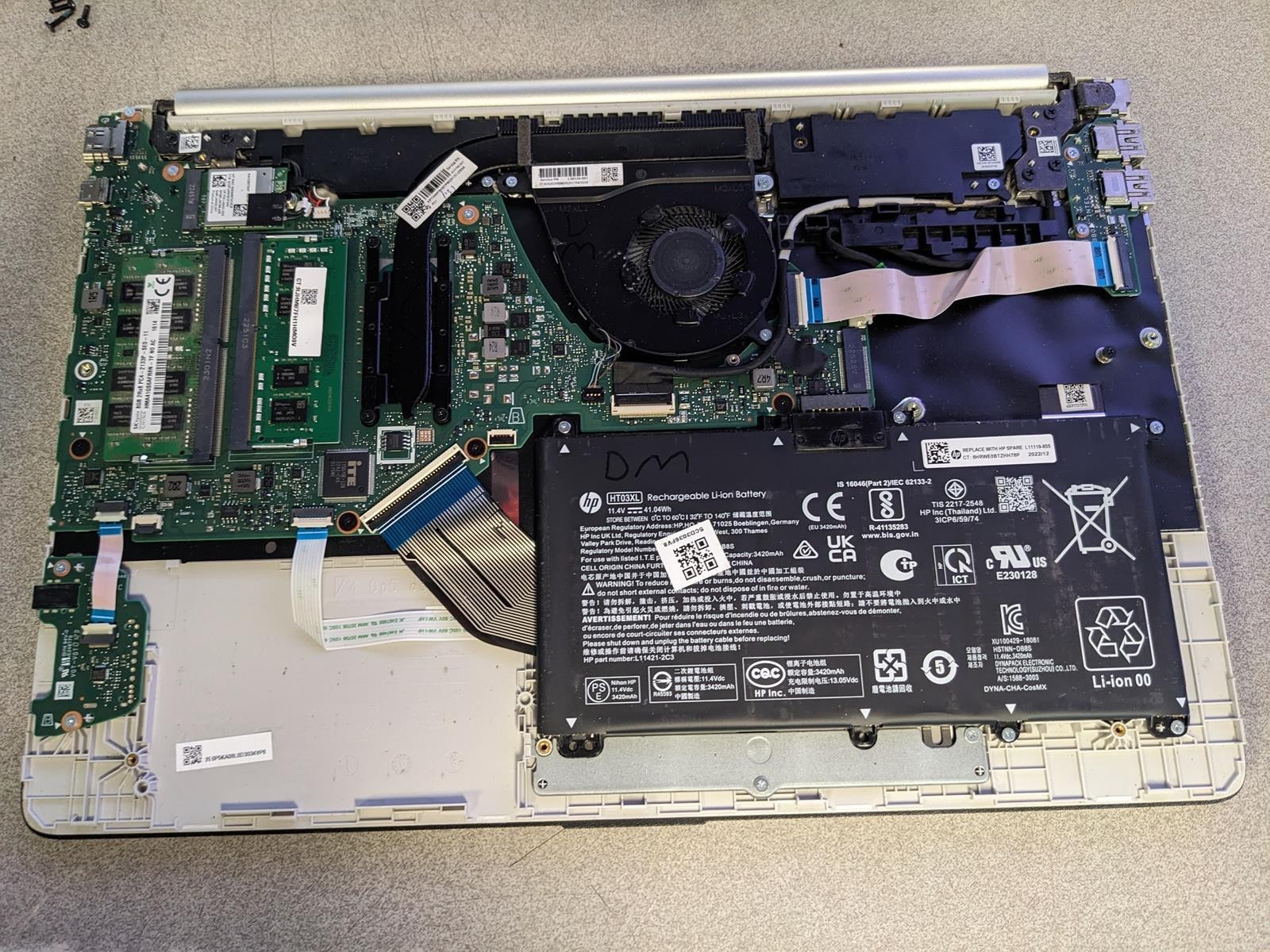HP LAPTOP 15-DY2702DX i3-1115G4 @ 3.00GHz, 16GB RAM, NO HDD/OS