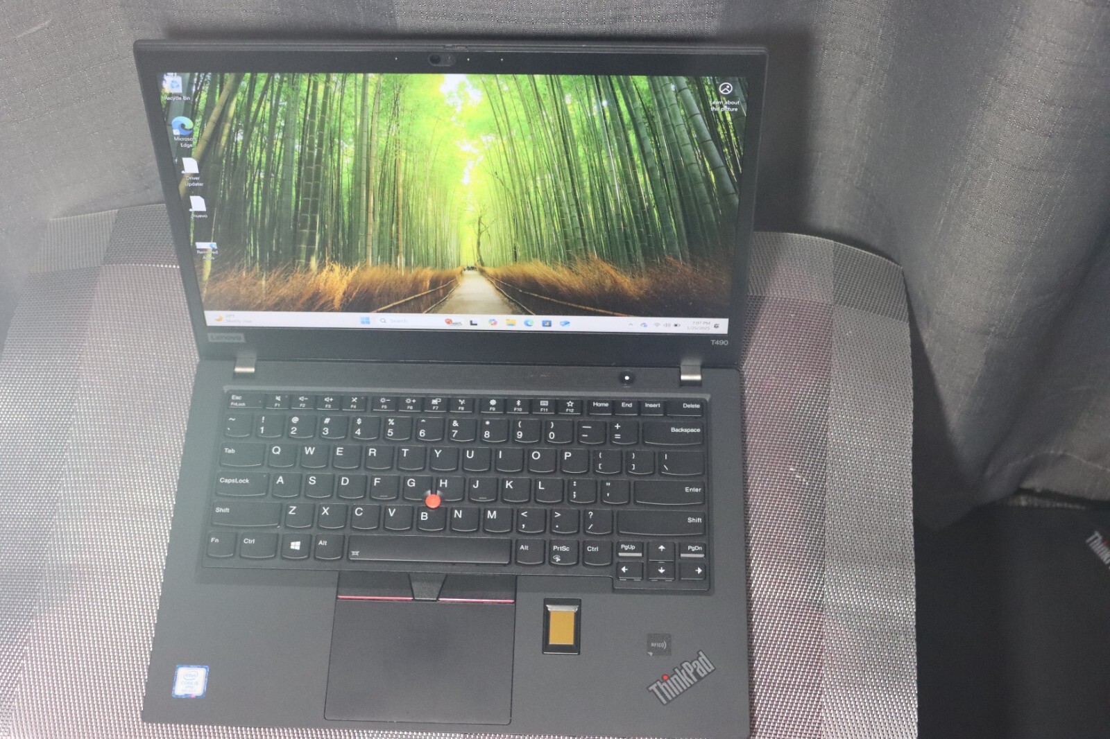 Lenovo Thinkpad T490 14 in (SSD,Intel Core i5 8th Gen.)