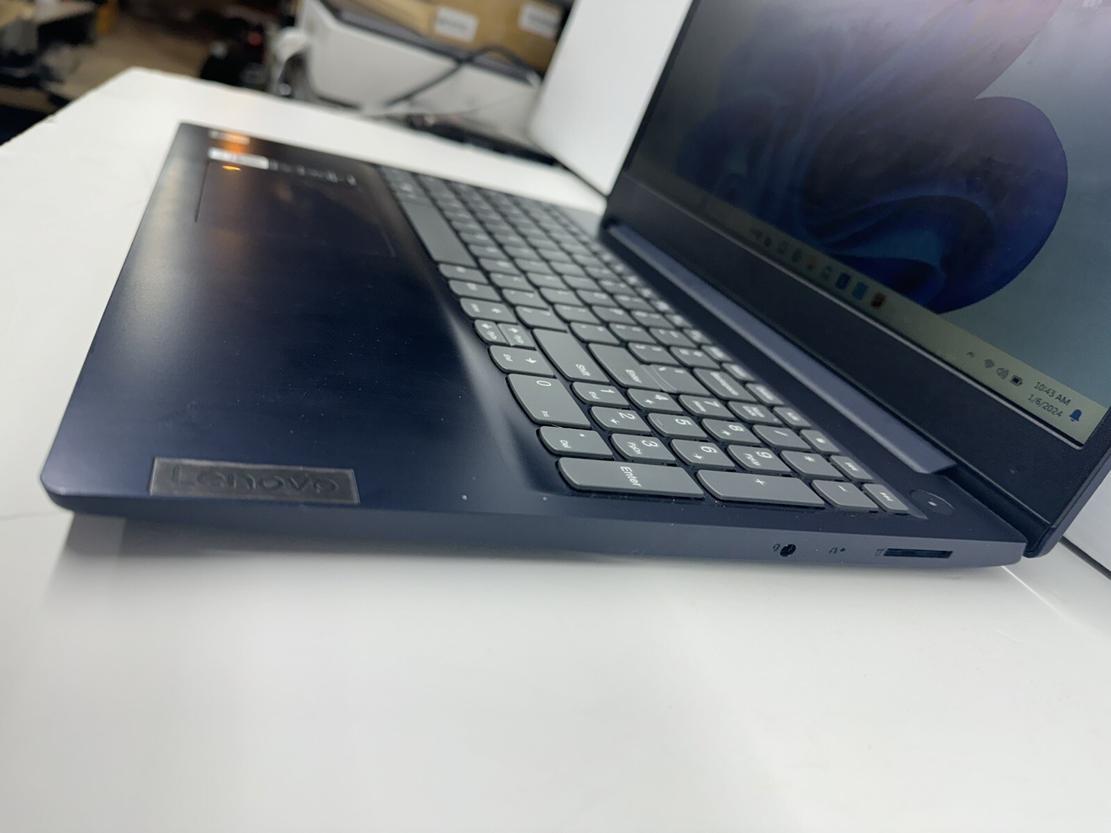 Lenovo IdeaPad 3 15IML05 Touch Screen 256gb Ram 8gb i3
