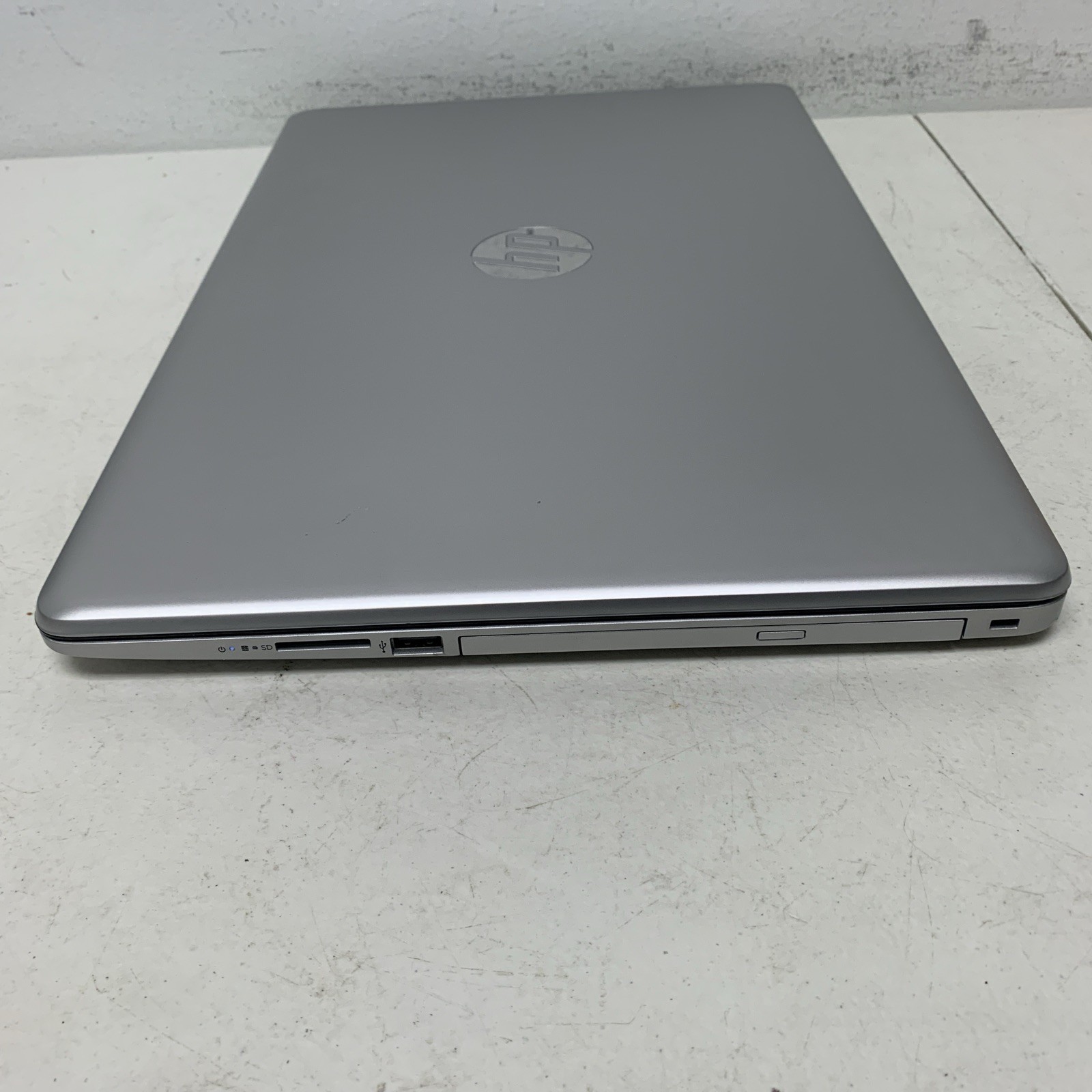 HP LAPTOP 17-BY4XXX 17.3″ Laptop 11TH GEN I5-1135G7 8GB 256gb SSD Wind 11 Home