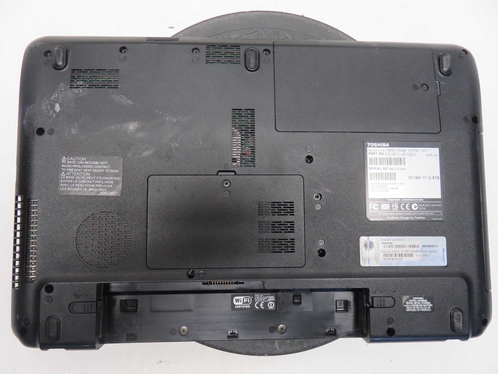 Toshiba Satellite C655D-S5300 AMD E-300 1.3GHz 4 GB NO HDD No Batt
