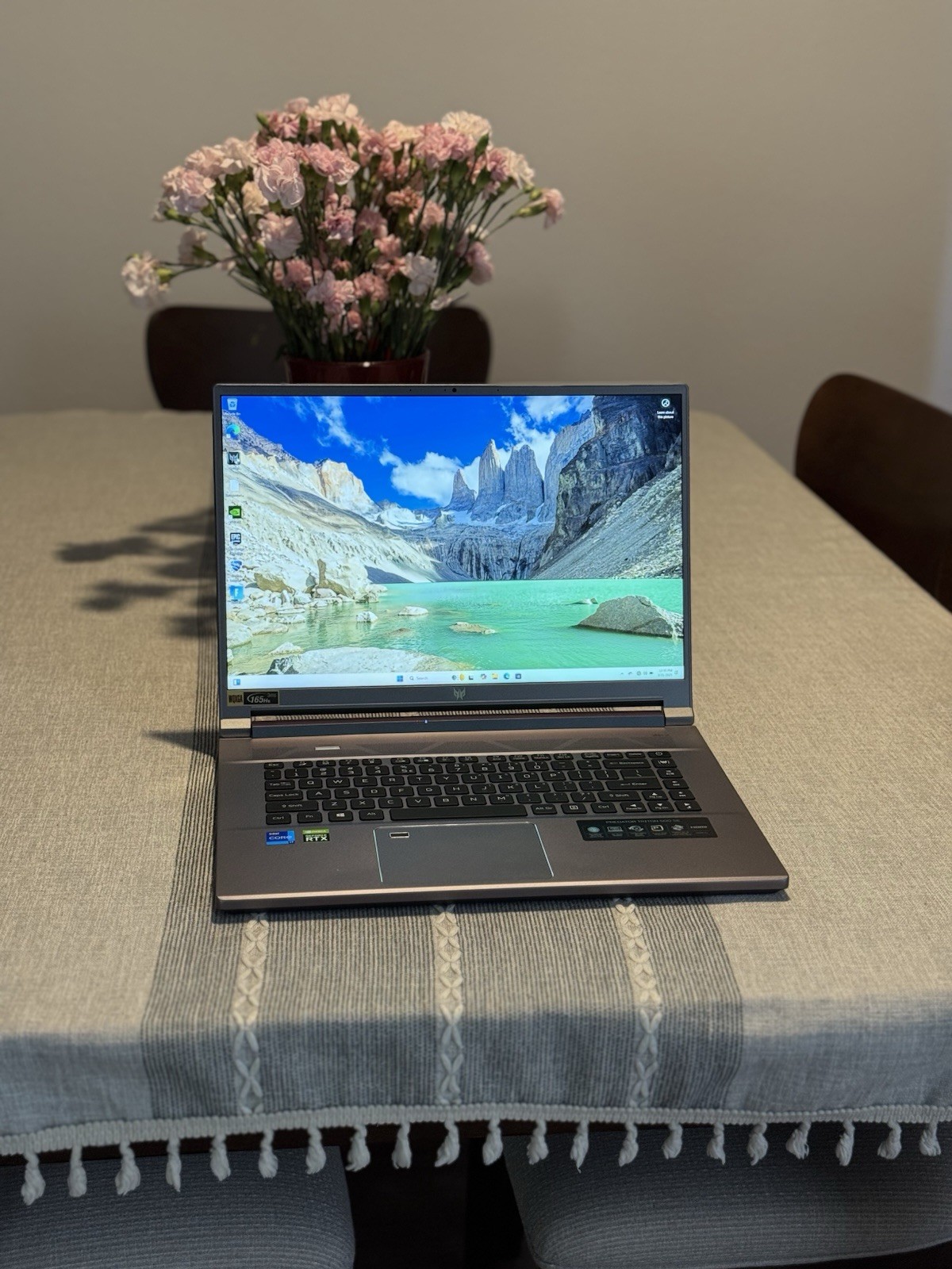 Acer Predator PT516-51s / i7-11800H / RTX 3060 / 16GB RAM / 512GB SSD / 165Hz