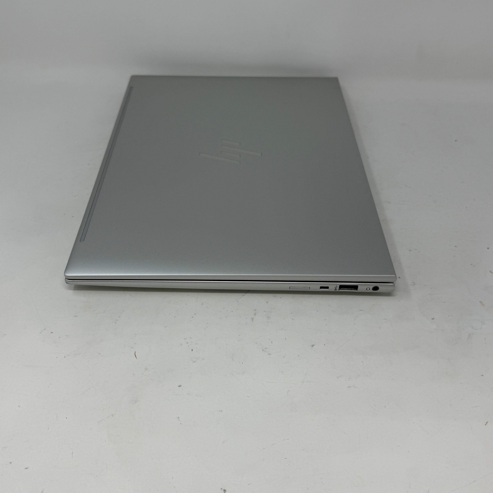 HP EliteBook 840 G9 14″ i7-1255U 1.7GHz 16GB RAM 512GB SSD