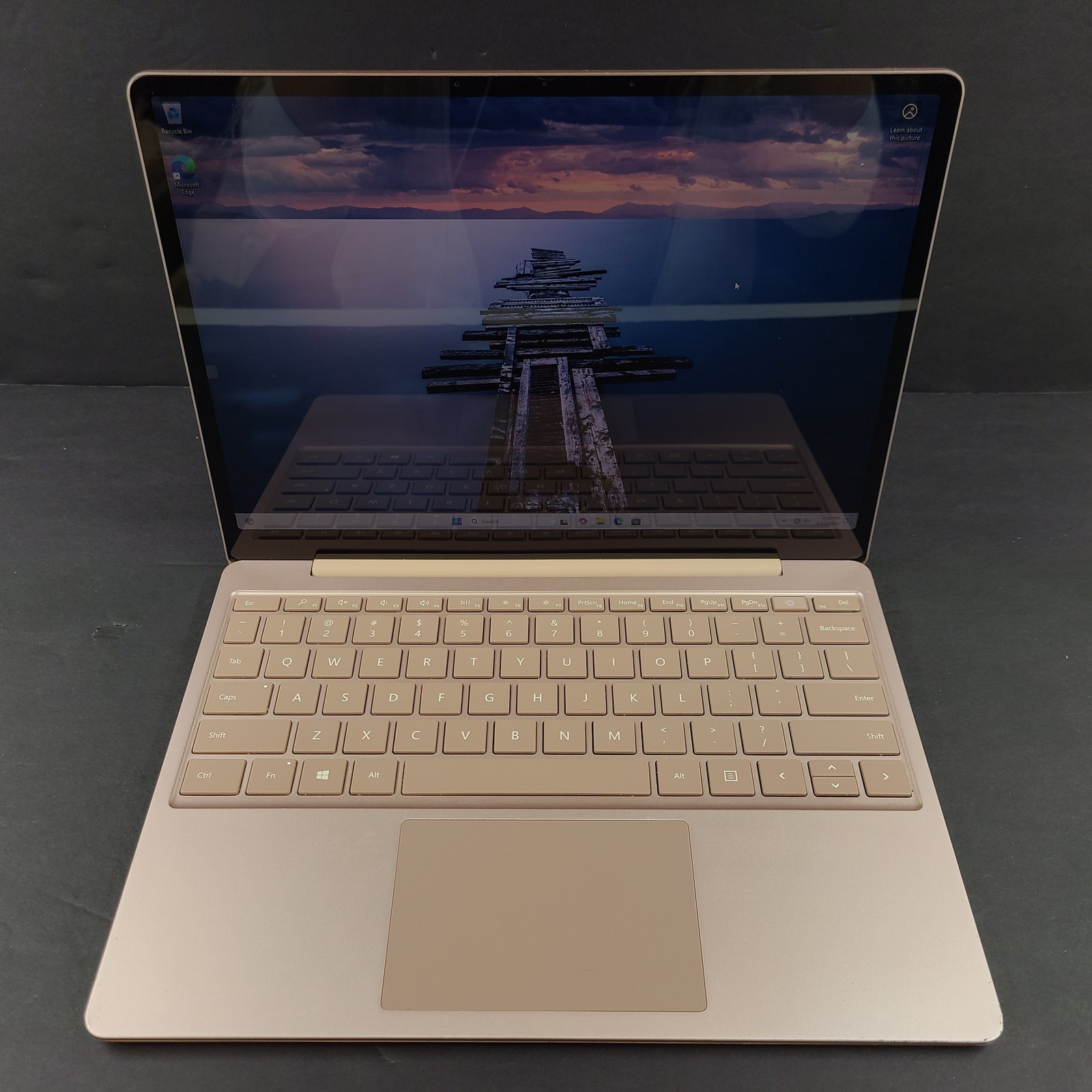 Surface Laptop Go 1943 – 12.4″ – i5-1035G1 CPU @ 1.00 GHz – 128GB SSD – 8GB RAM