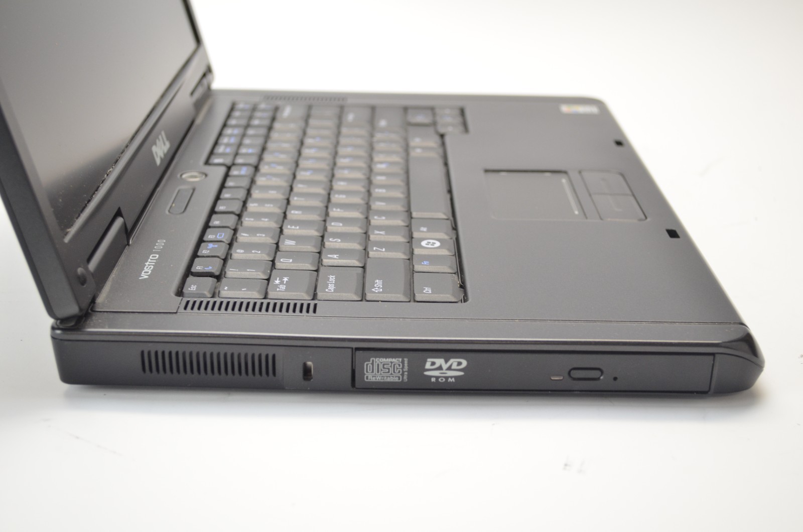 Dell Vostro 1000 15.6″ Laptop AMD Turion 64 X2 1.6GHz 2GB RAM No HDD/OS