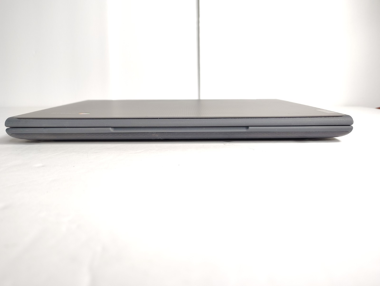 Lenovo Chromebook 300e 2nd Gen AST 82CE AMD A4 4GB RAM 32GB eMMC – FREE SHIPPING