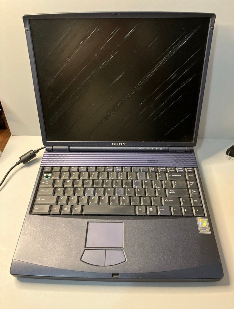 Sony VAIO PCG-971L Windows XP Laptop Boots HDD/CD-ROM Read Retro PC + Charger
