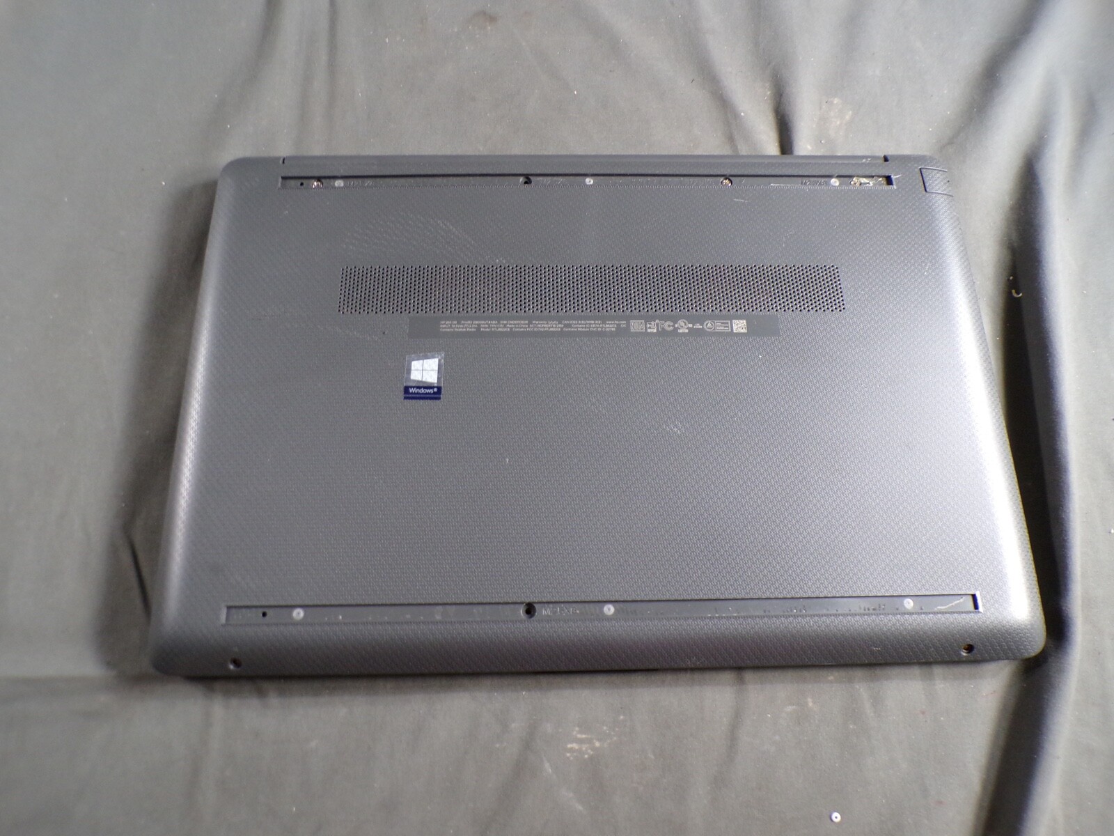 HP 255 G8 AMD RYZEN 3 3250U 8GB RAM **NO HD/ NO CADDIE/ NO OS/ NO CHARGER
