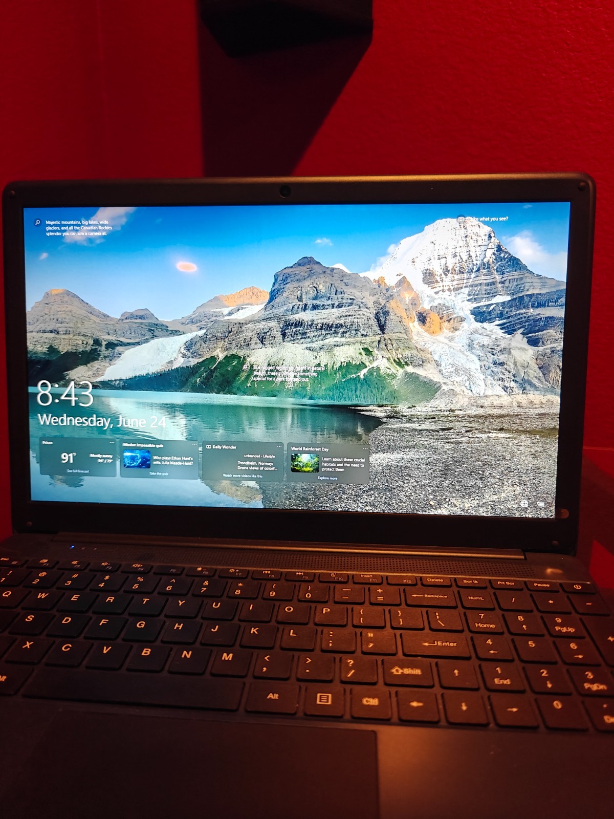 EVOO 15.6″ FHD Laptop i7-6660U 2.4GHz Intel Iris Graphics 540 8GB RAM