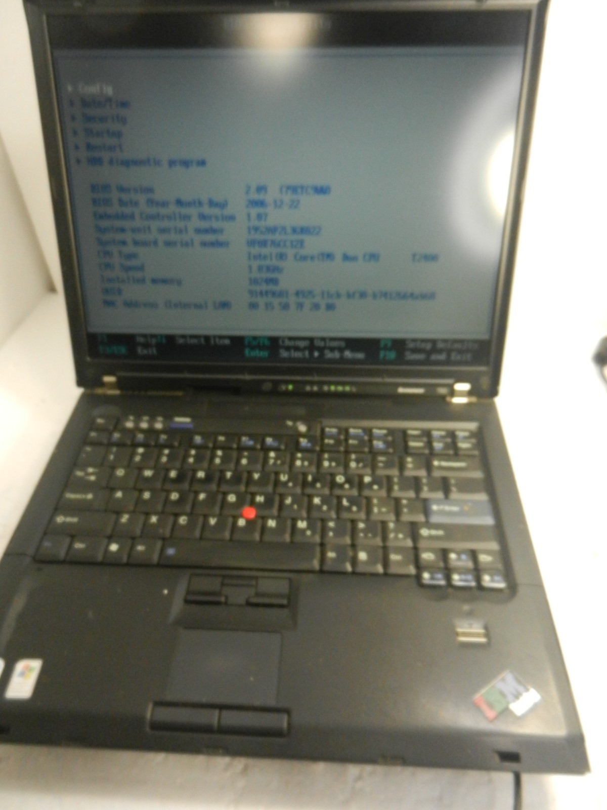 IBM 15″ Lenovo T60 Thinkpad – Core 2 Duo T2400 @ 1.83GHz / 1GB – LINUX MINT 13