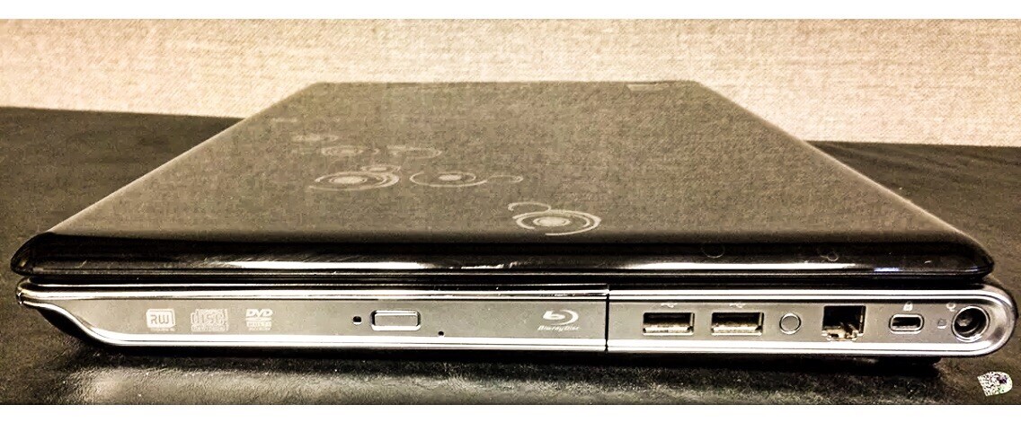 HP Pavilion DV7-3000 Black with White Keyboard Intel Processor Laptop