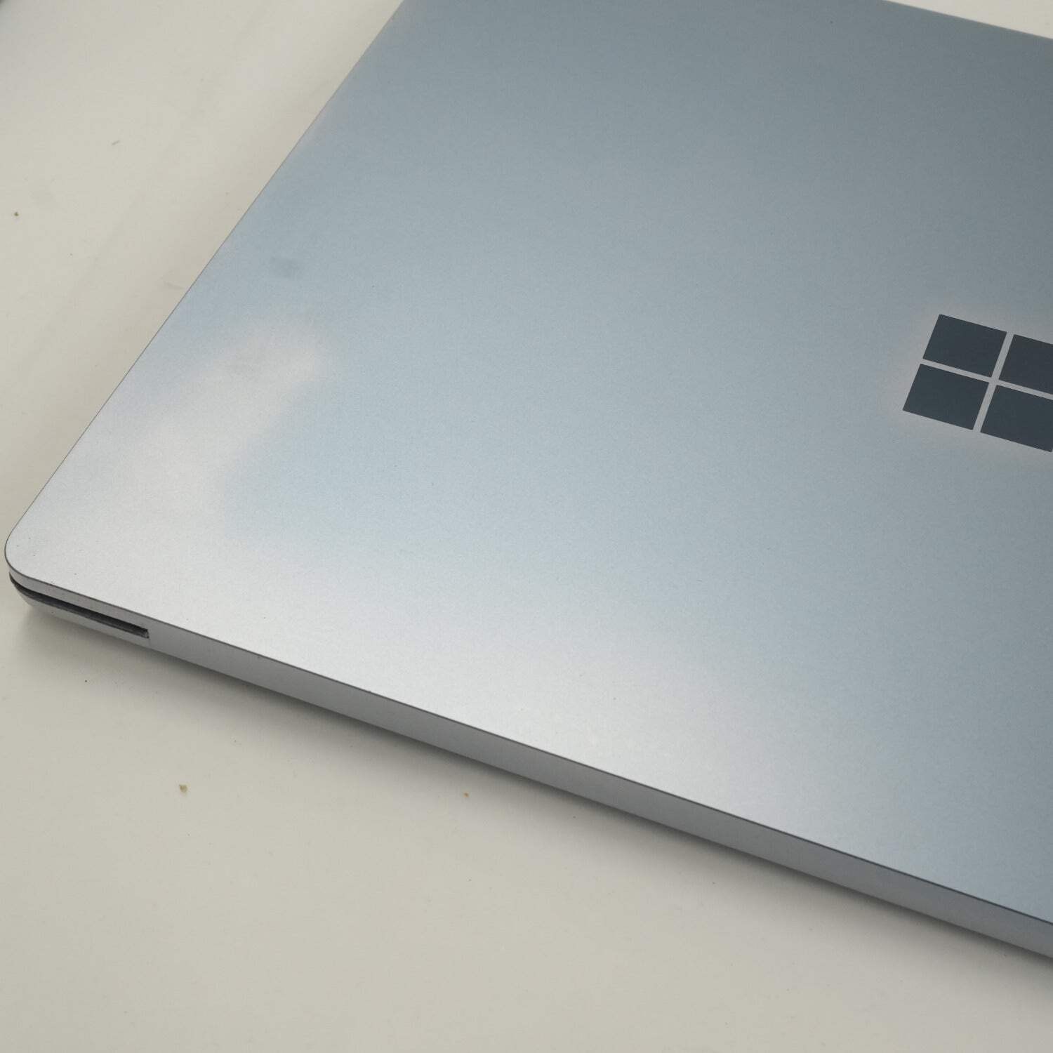 Microsoft Surface Laptop 4 1950 13.5″ i5-1145G7 2.4GHz 8GB RAM 256GB SSD