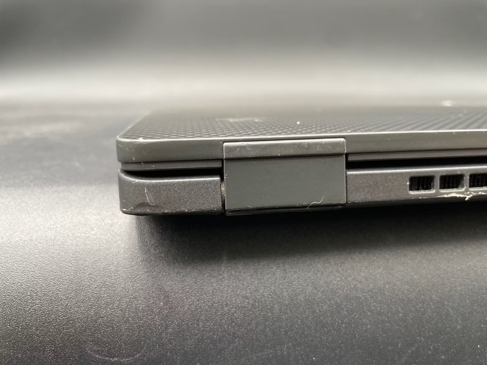 Dell Latitude 7410 Used Touch 13.9″ (i5-10310U-16GB-512GB NVMe)