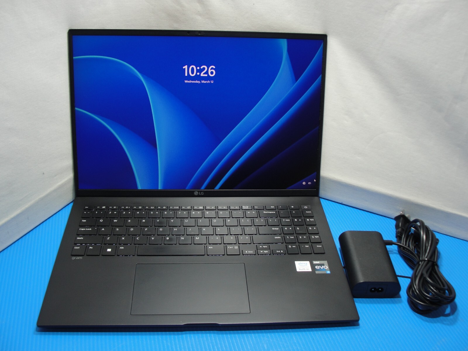 LG Gram 16Z90Q 16”WQXGA Intel Core i7-1260P 2.1GHz 16GB SSD Reset 256GB Charger