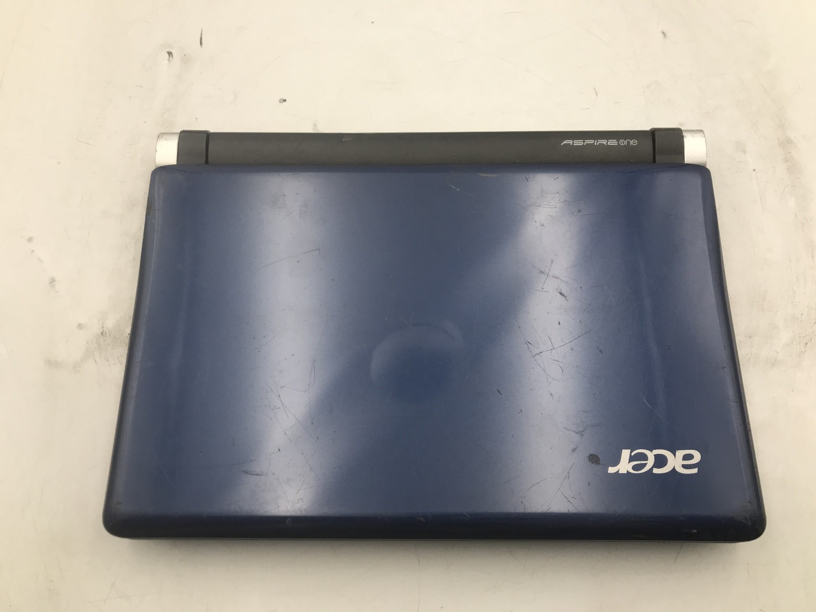 ACER ASPIRE ONE KAV60 – BOOTS TO BIOS – INTEL ATOM A270 – NO RAM – READ DESC -BB
