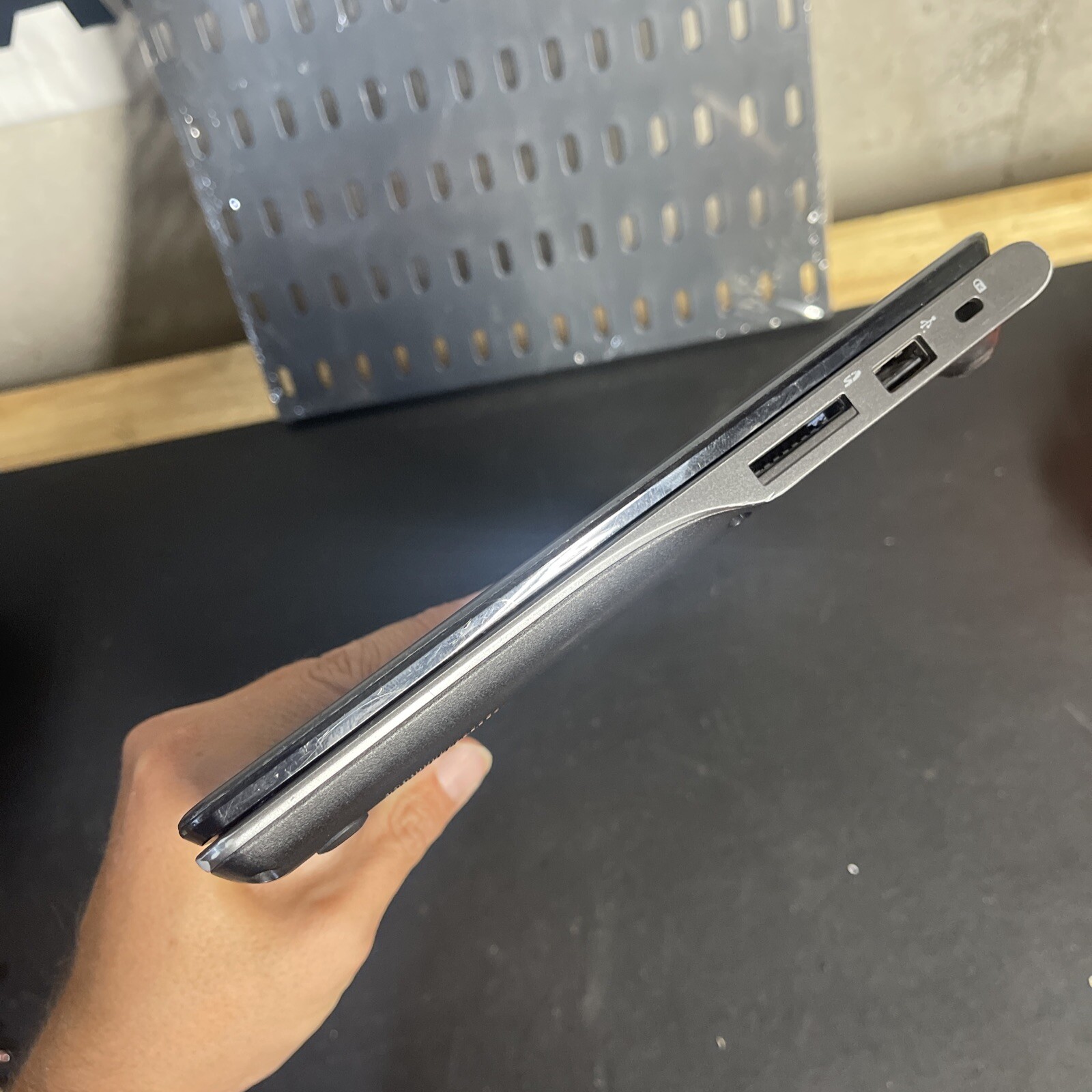 Acer Chromebook C720 Series ZHN Black Gray 11.6″ Intel Celeron Processor WORKS!