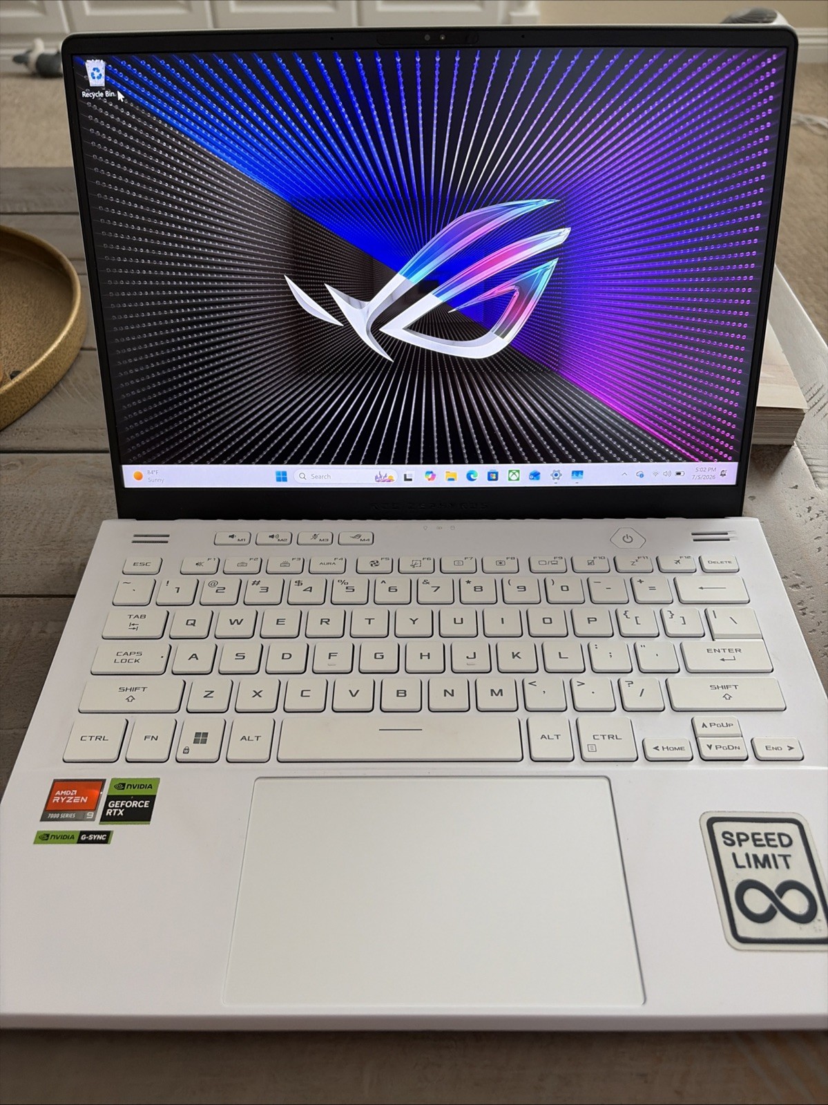 asus rog zephyrus g14 2024 4060 Ryzen 9 7940HS 64gb Ram Crucial Ddr5 512gb SSD