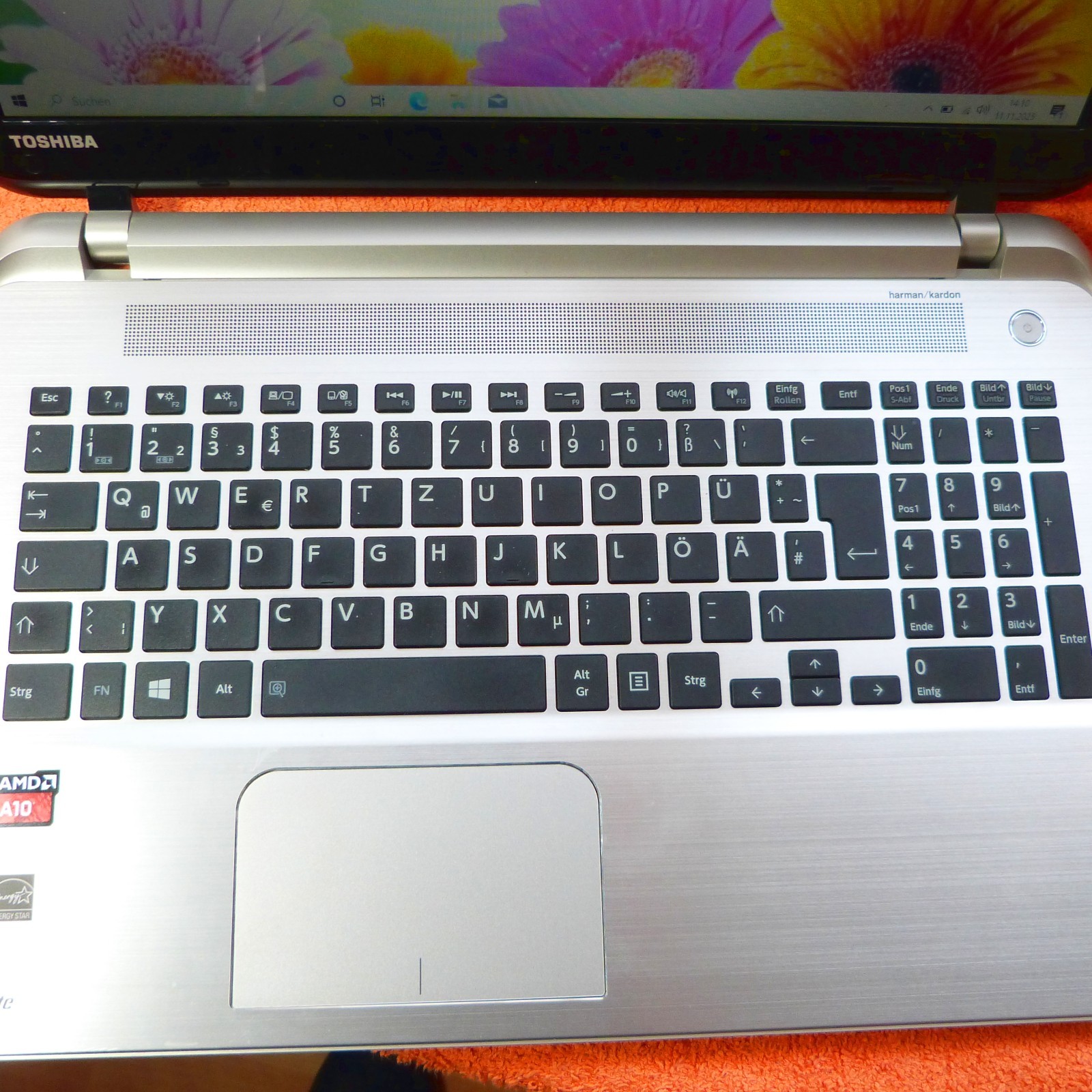 TOSHIBA S50 15″ ULTRABOOK HARMAN KARDON l Windows 10 HDMI AMD A10 QUAD CORE