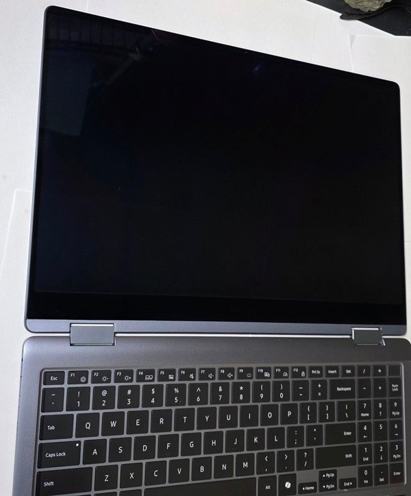 Samsung Galaxy Book4 Pro 360 2-in1 16″ Touch Intel Core Ultra 7 16GB RAM 1TB SSD