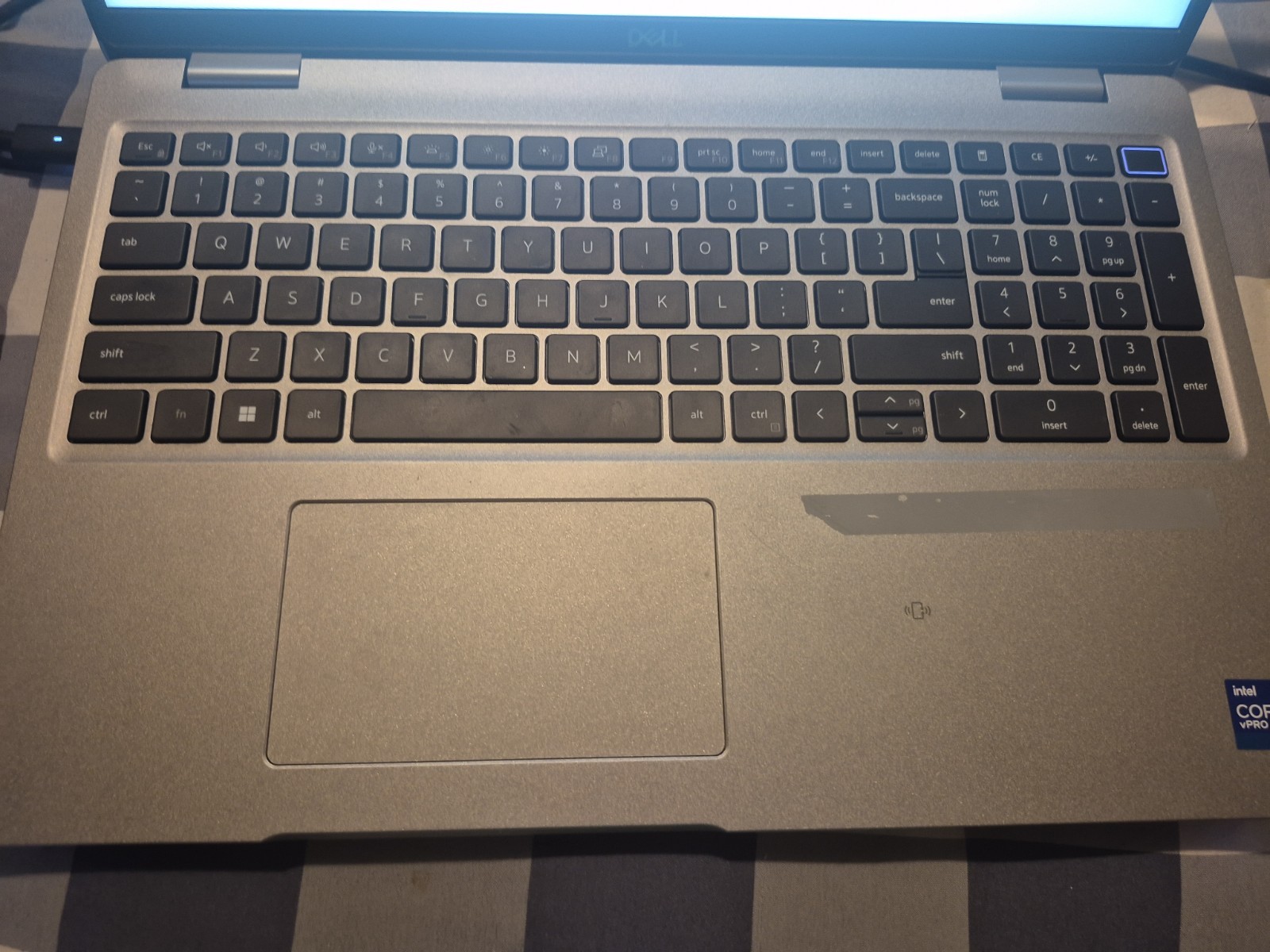 Dell Latitude 5520 Core i7-1185G7 3.00GHz No DRIVE & BATTERY 8GB RAM