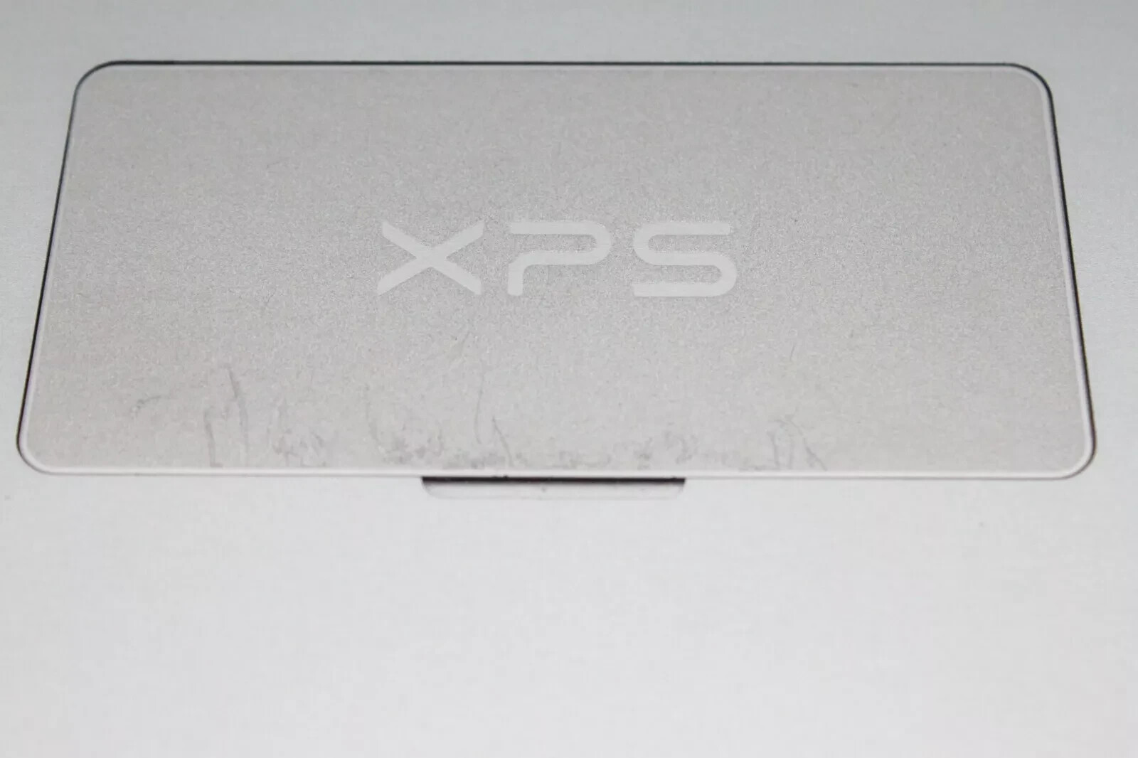 Dell XPS 13 9360 13.3″ _ i3-7100U @ 2.40 _ 4GB RAM _ 256GB SSD _ No OS _ w/ AC