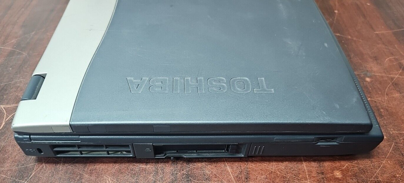 Toshiba Satellite 1800 / Pentium III 256MB RAM No HDD No adapter / * UNTESTED *