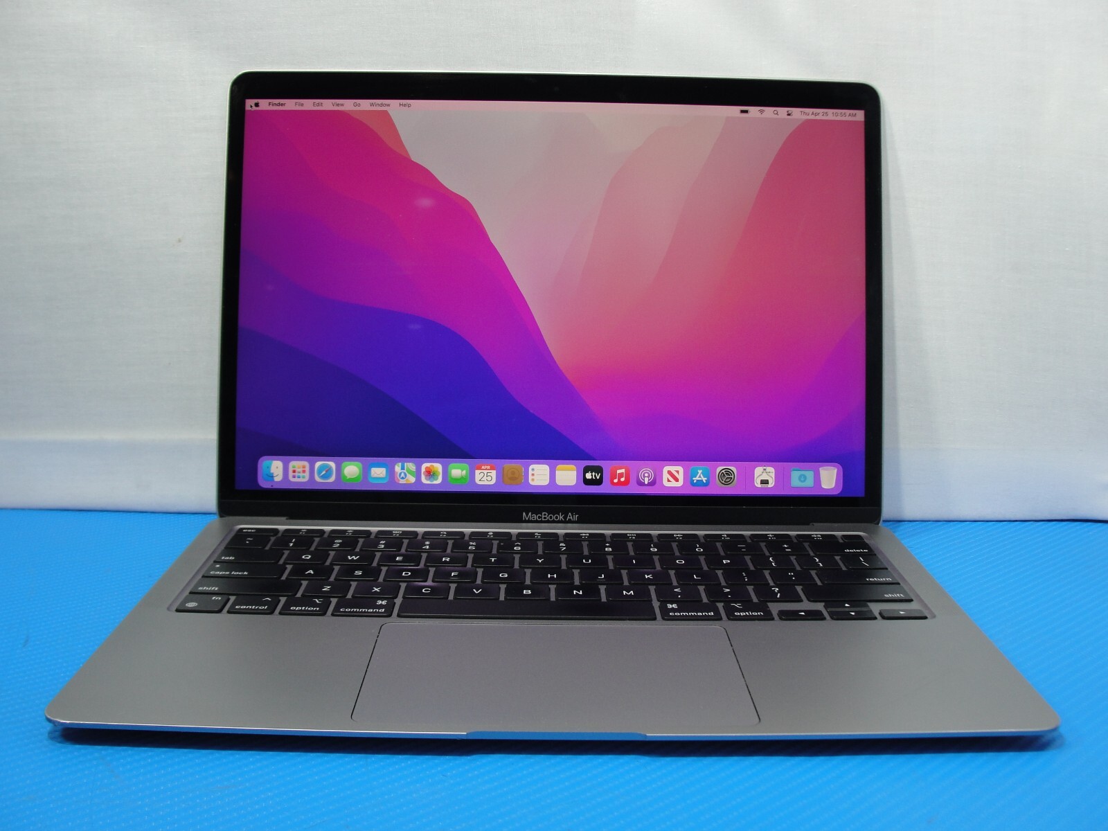 161 cycle Apple MacBook Air 13″ M1 2020 8CPU/7GPU 8GB 256GB SSD A2337/MGN63LL/A