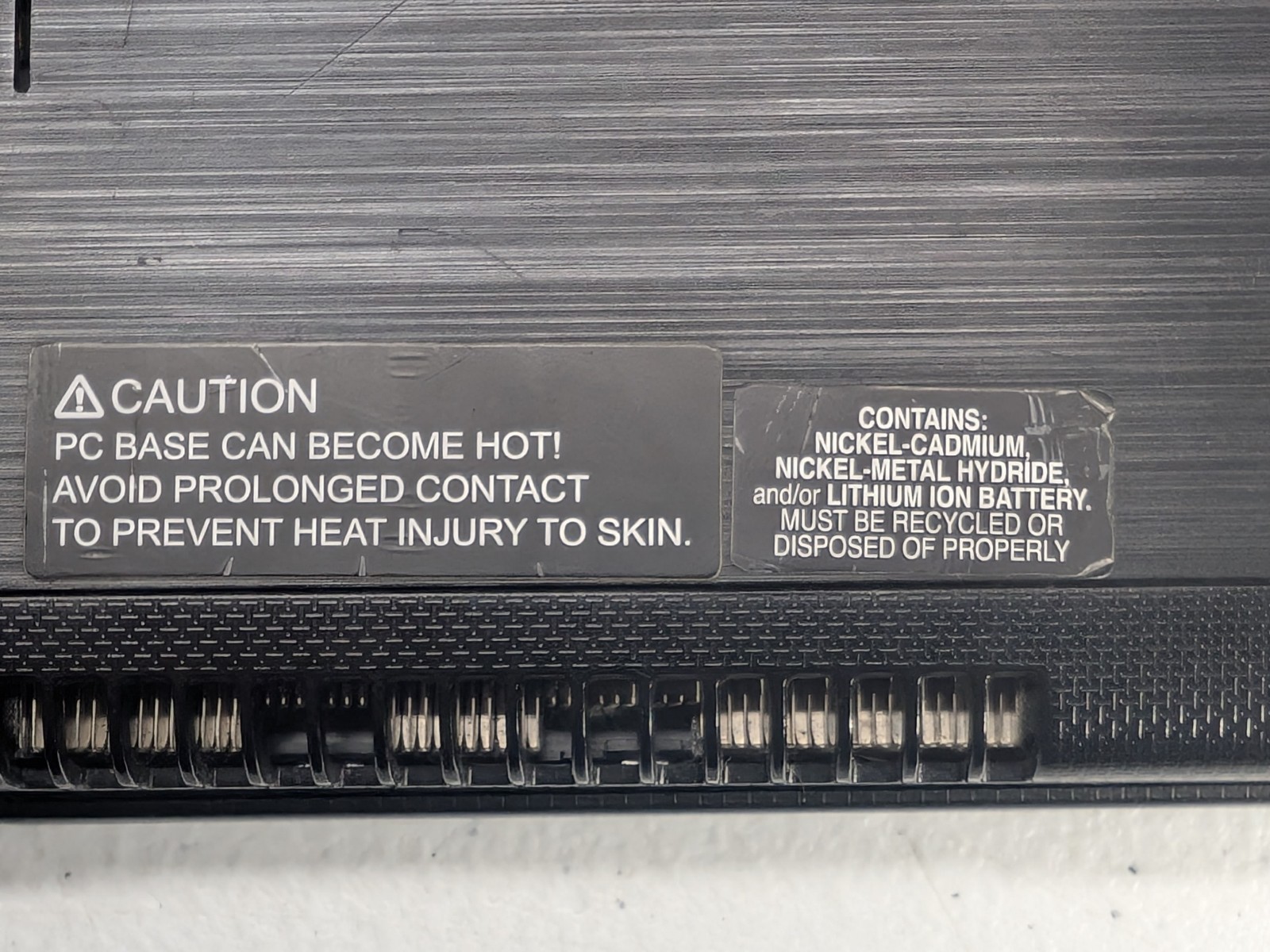 Collectable Toshiba Satellite E45W-C4200X 14in 500GB, 6GB RAM/ i3 5th Gn 2.1GHz