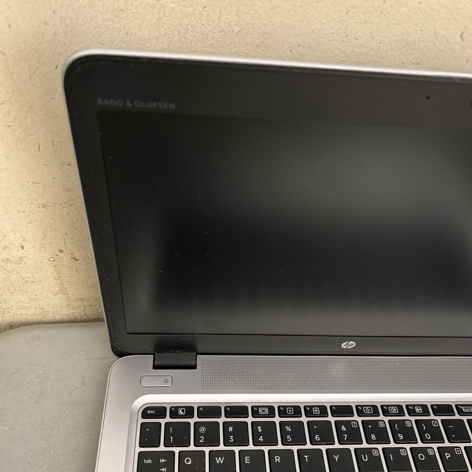 HP EliteBook 840 G4 14″ Core i5 8GB RAM, 256 GB SSD Window 11