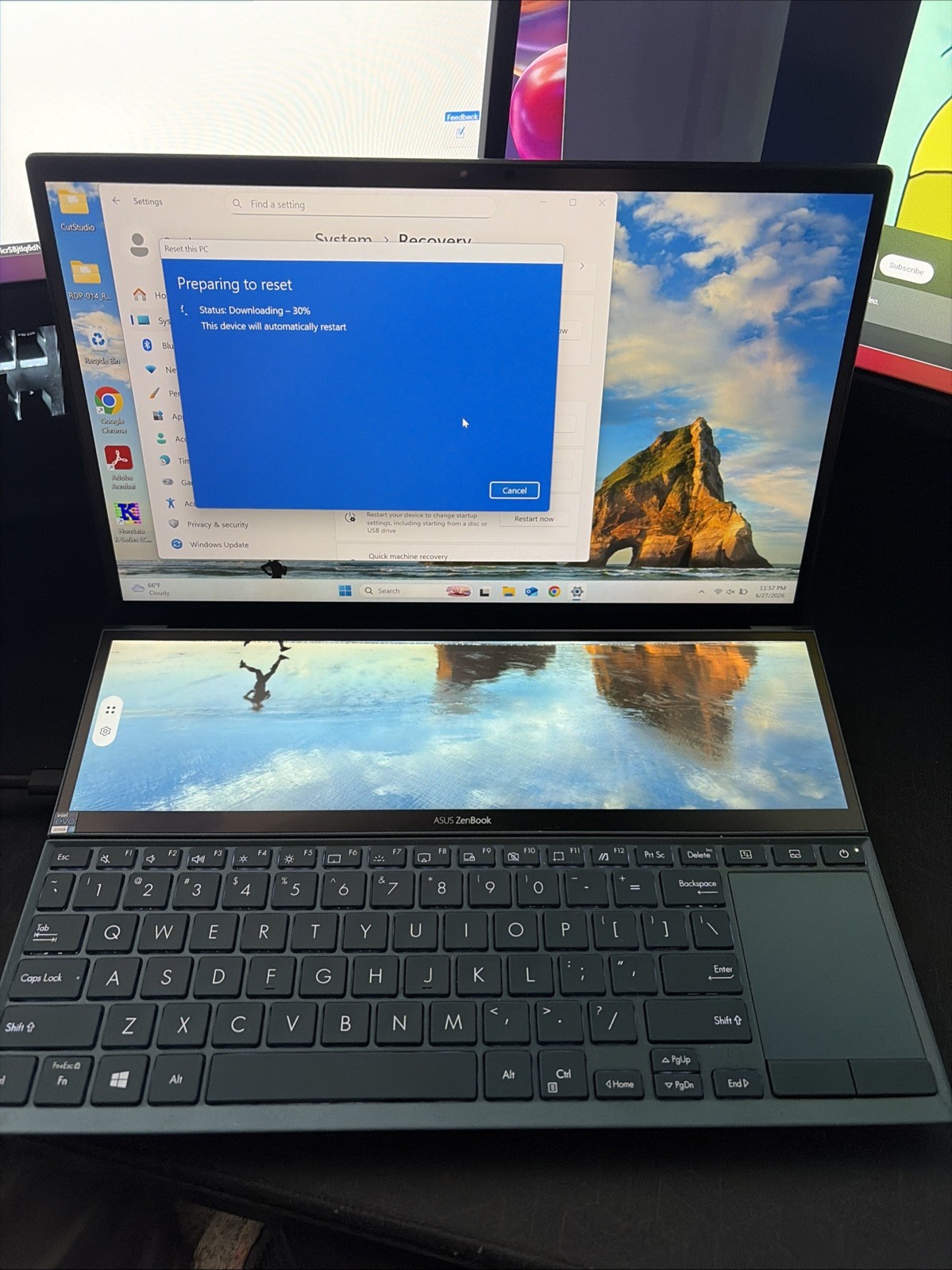 Asus Zenbook Duo 14 UX482EAR 14″ i5-1155G7 2.5GHz 8GB RAM 512GB SSD
