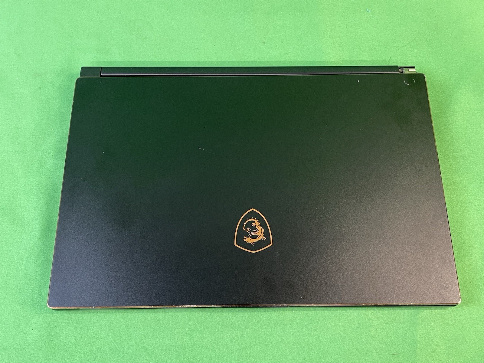 MSI GS65 Stealth Thin 8RF Intel i7-8750H GTX 1070 32GB RAM 1TB SSD 15.6″ | READ