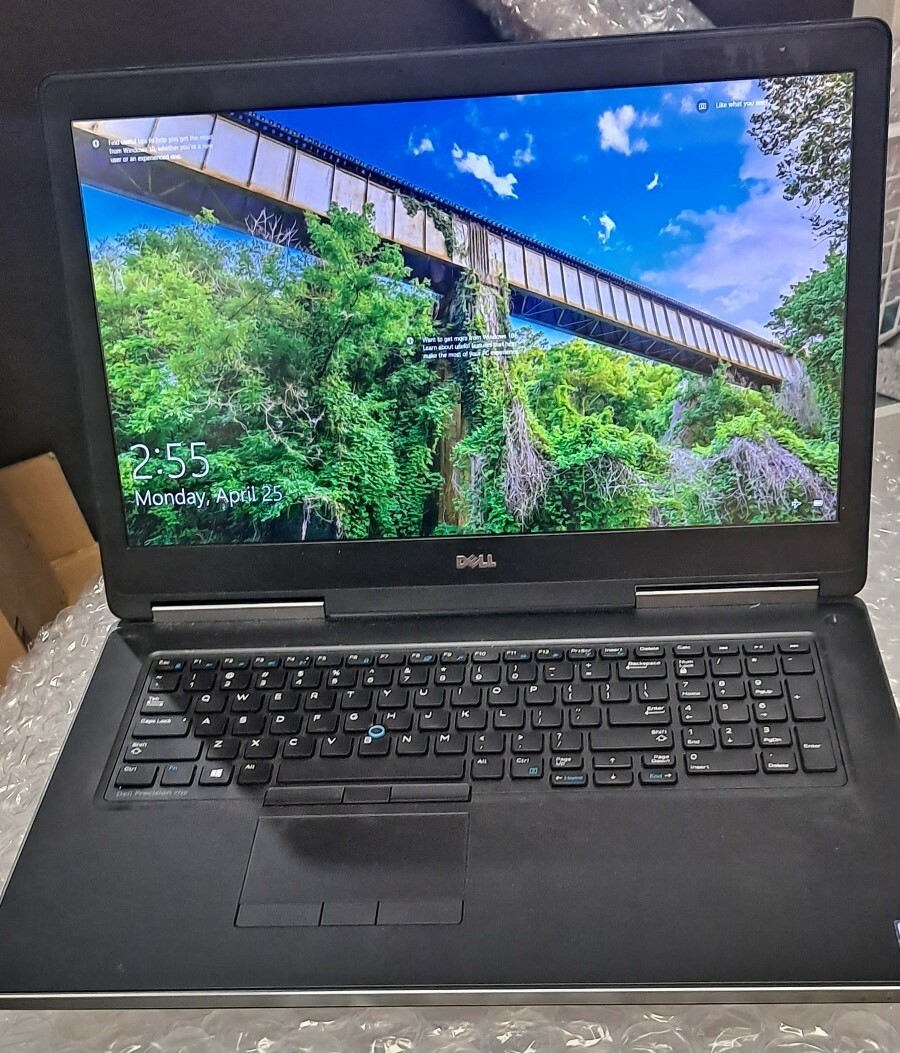 Dell Precision 7710 17.3” laptop i5-6300HQ @2.3 gHz 256gb SSD, 16gb of memory