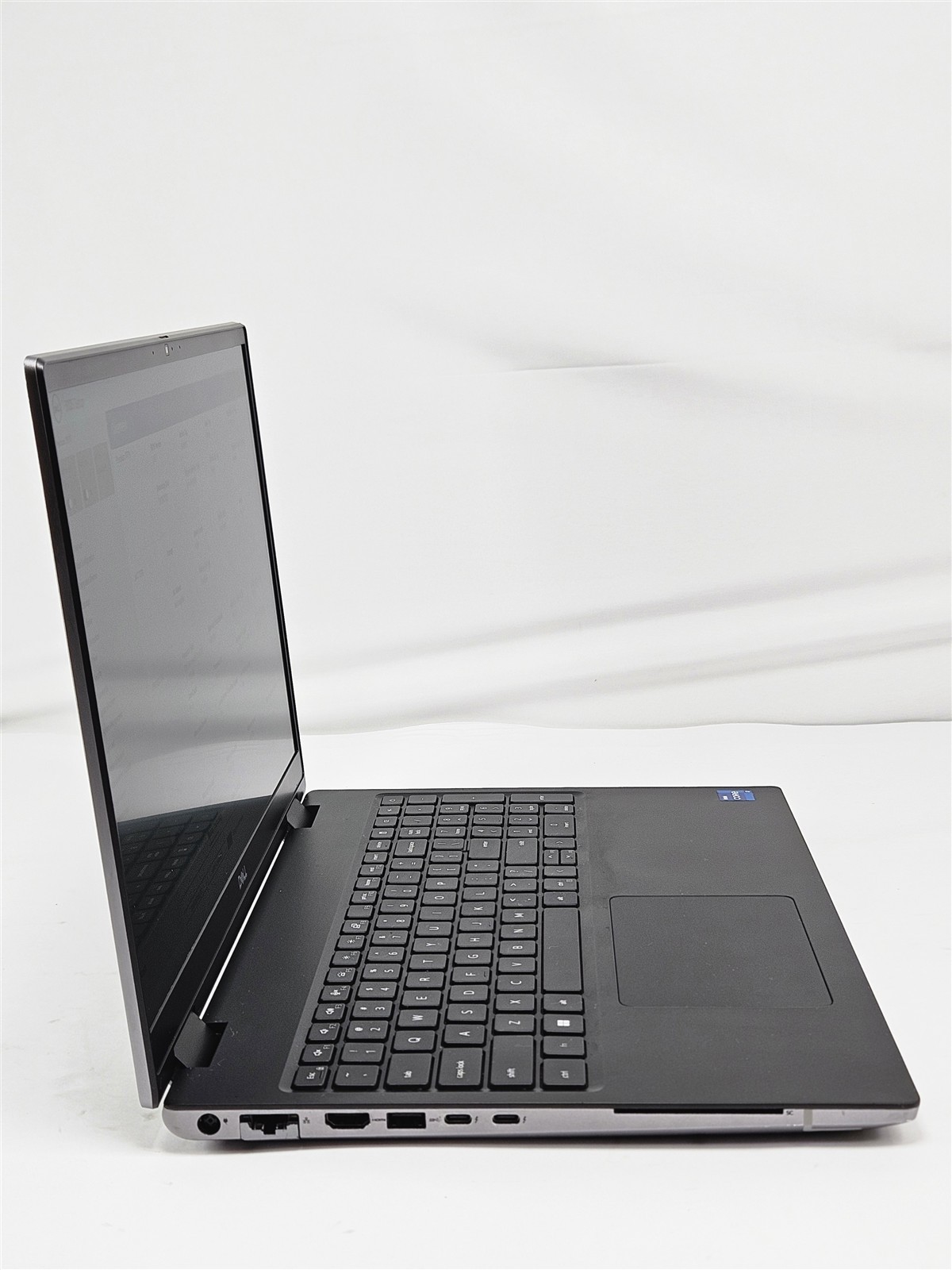 Dell Precision 7670 16″ Core i7-12850HX 2.1GHz 64GB 1TB SSD RTX A1000