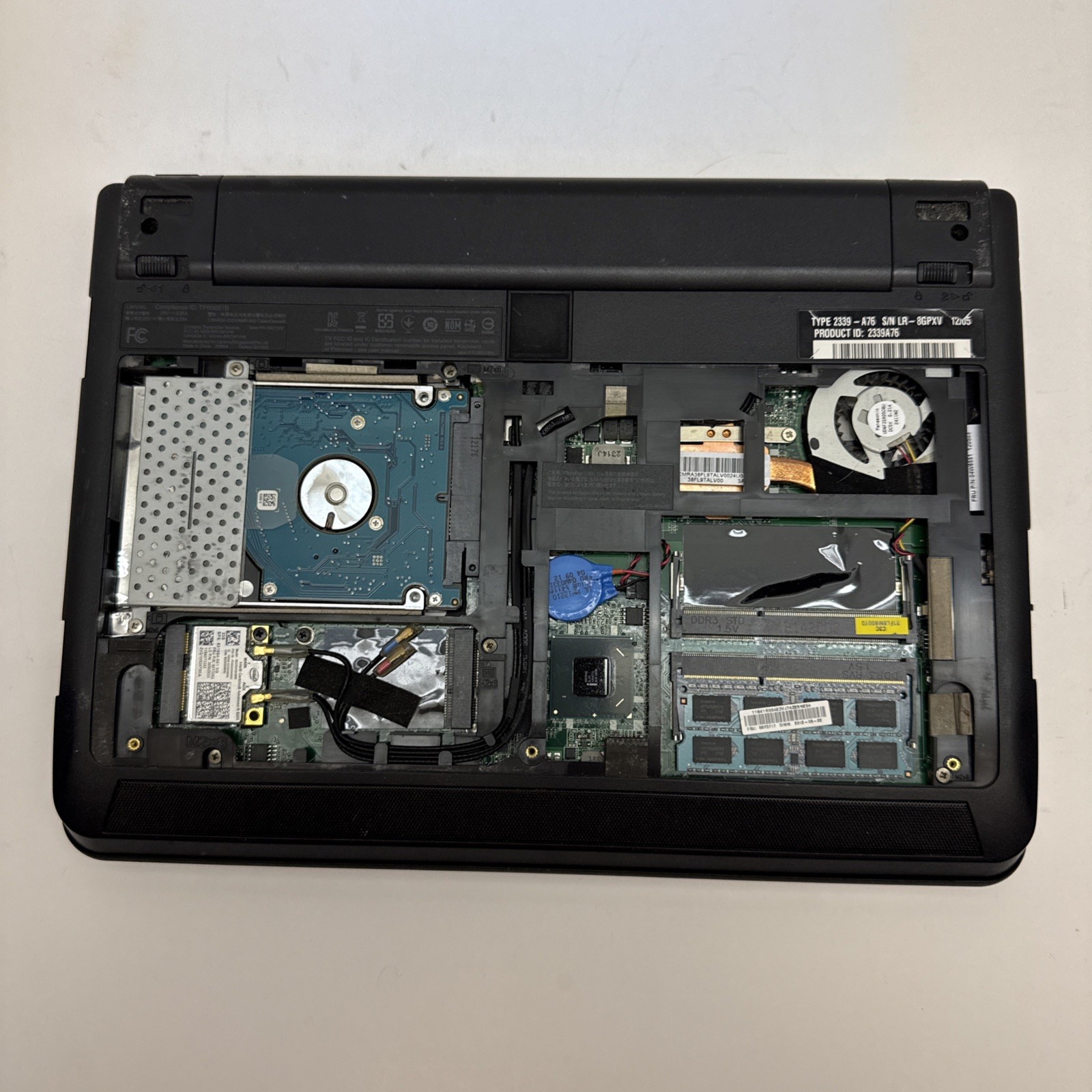 LENOVO THINKPAD x130e AMD 4GB RAM – Bad Screen Backlight – Powers On – As Is –