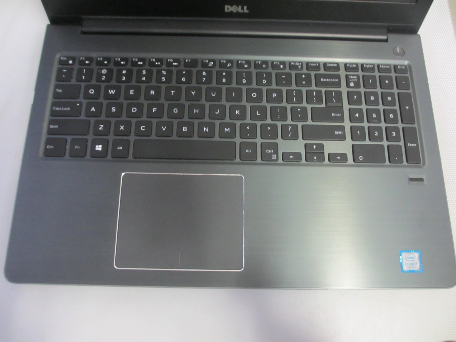 Dell Vostro 5568 Intel i7-7500U 2.7GHz 8GB 250 GB HDD NO OS, NO BATTERY