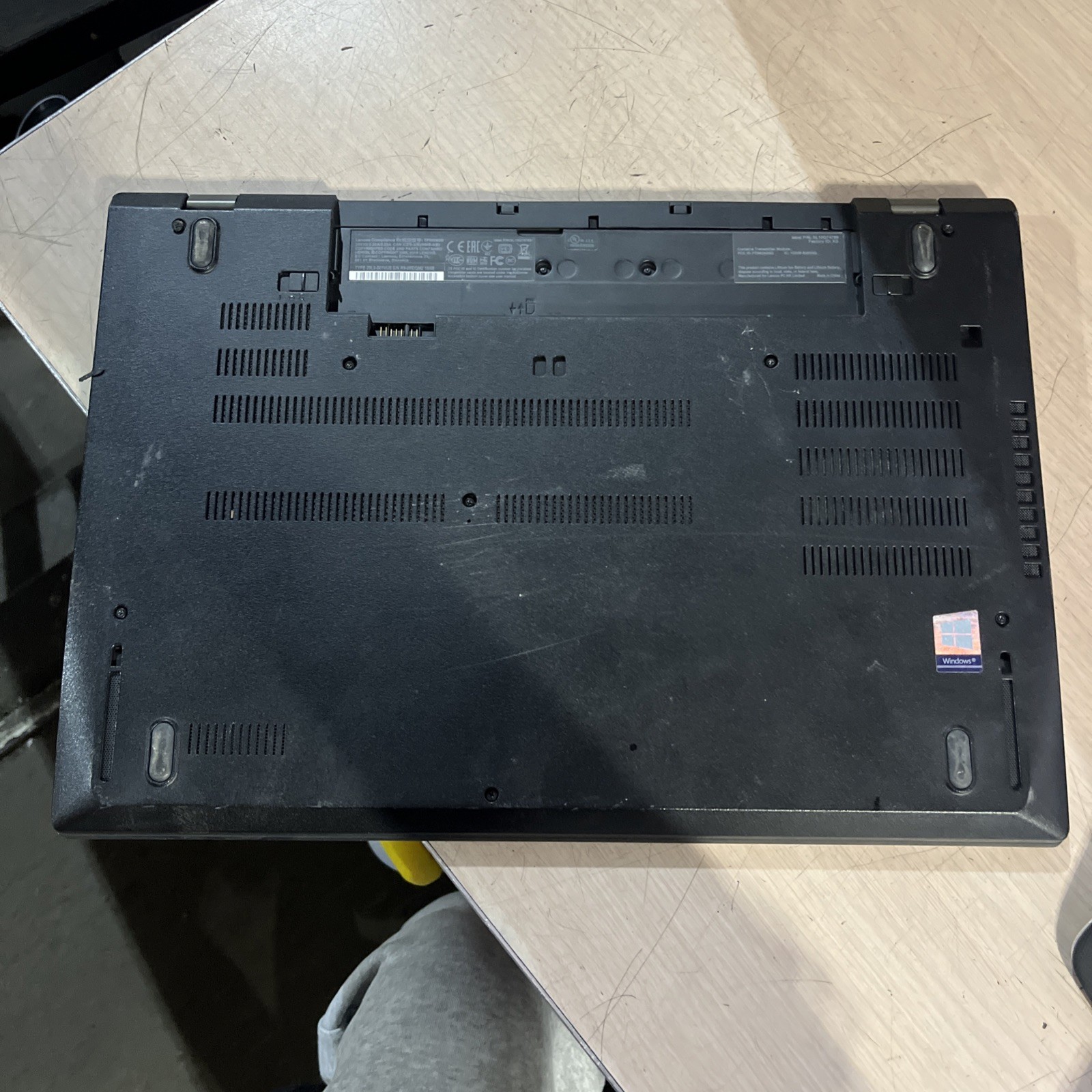 LENOVO THINKPAD T560 INTEL CORE I5-8250U 1.60GHZ 8GB RAM NO HD