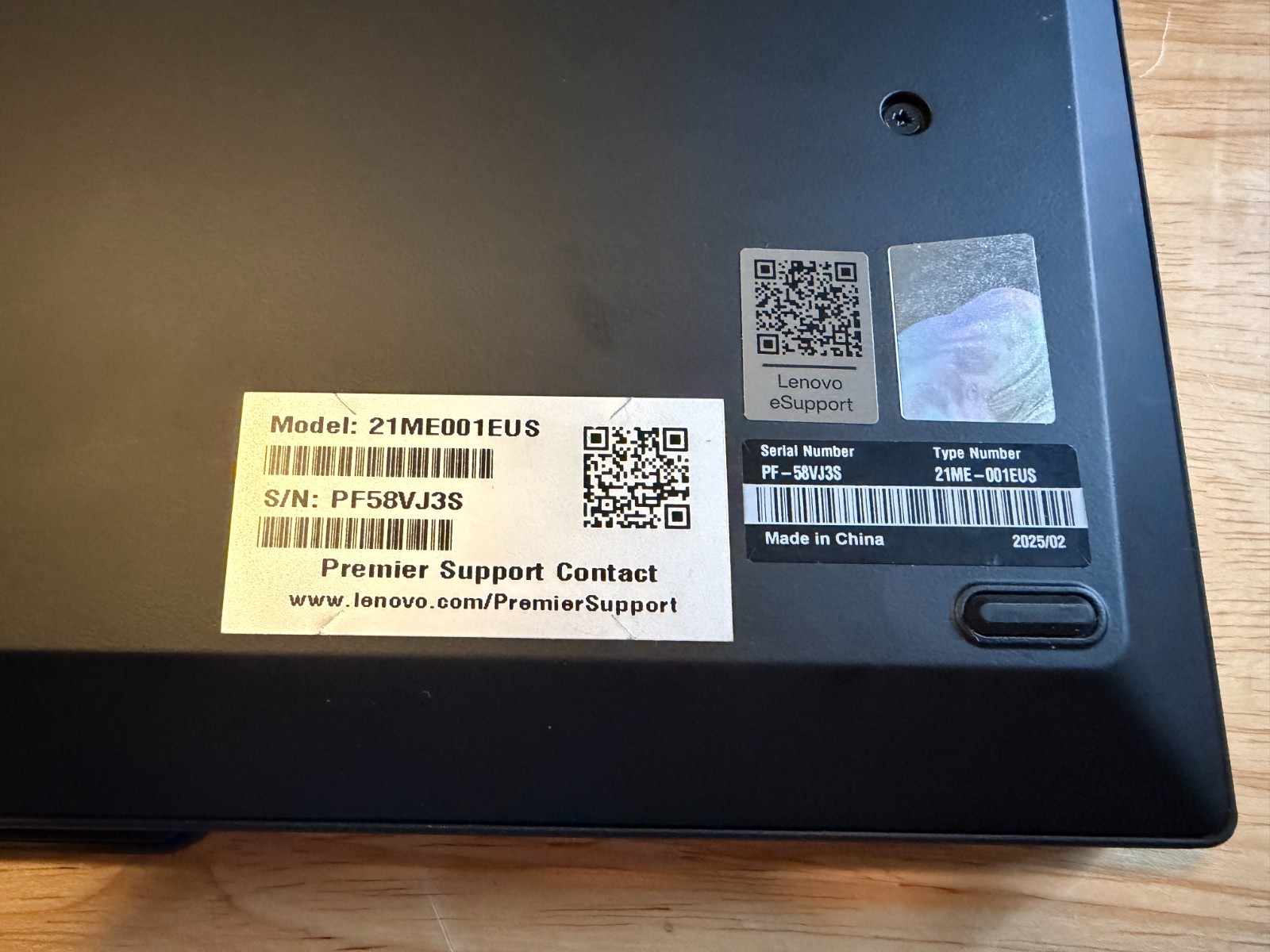 Lenovo ThinkPad P14s Gen 5 AMD | Ryzen 7 PRO 8840HS | 32GB DDR5 | 1TB SSD