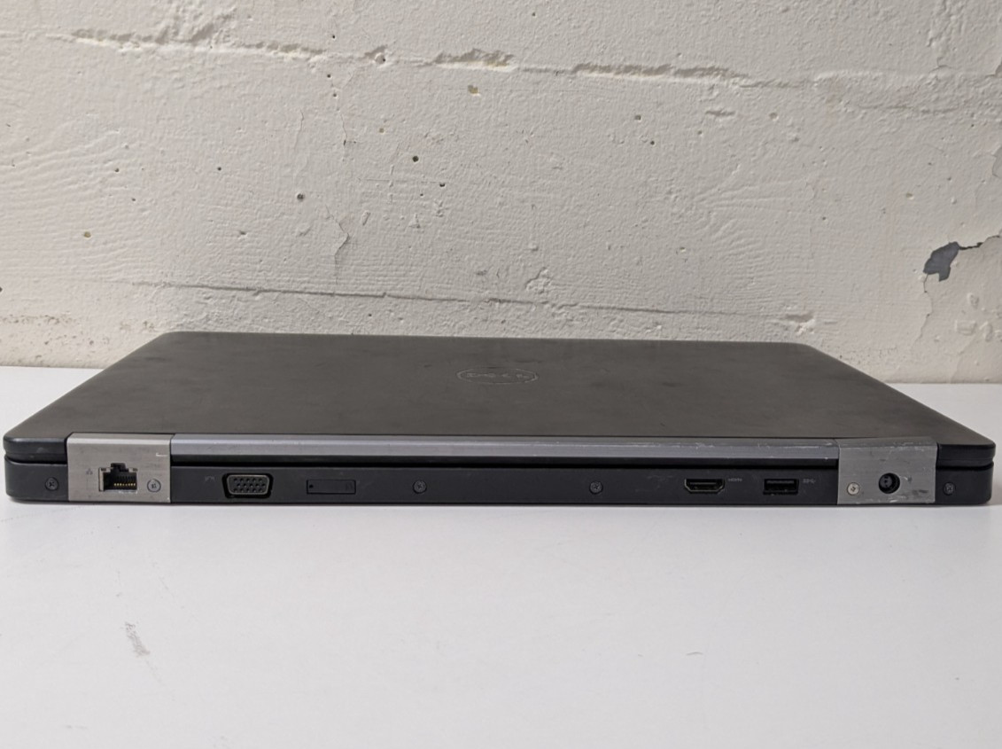 Dell Latitude E5570 15.6″ Intel Core i5-6300U 2.40GHz 8GB No Drive SOLD AS-IS