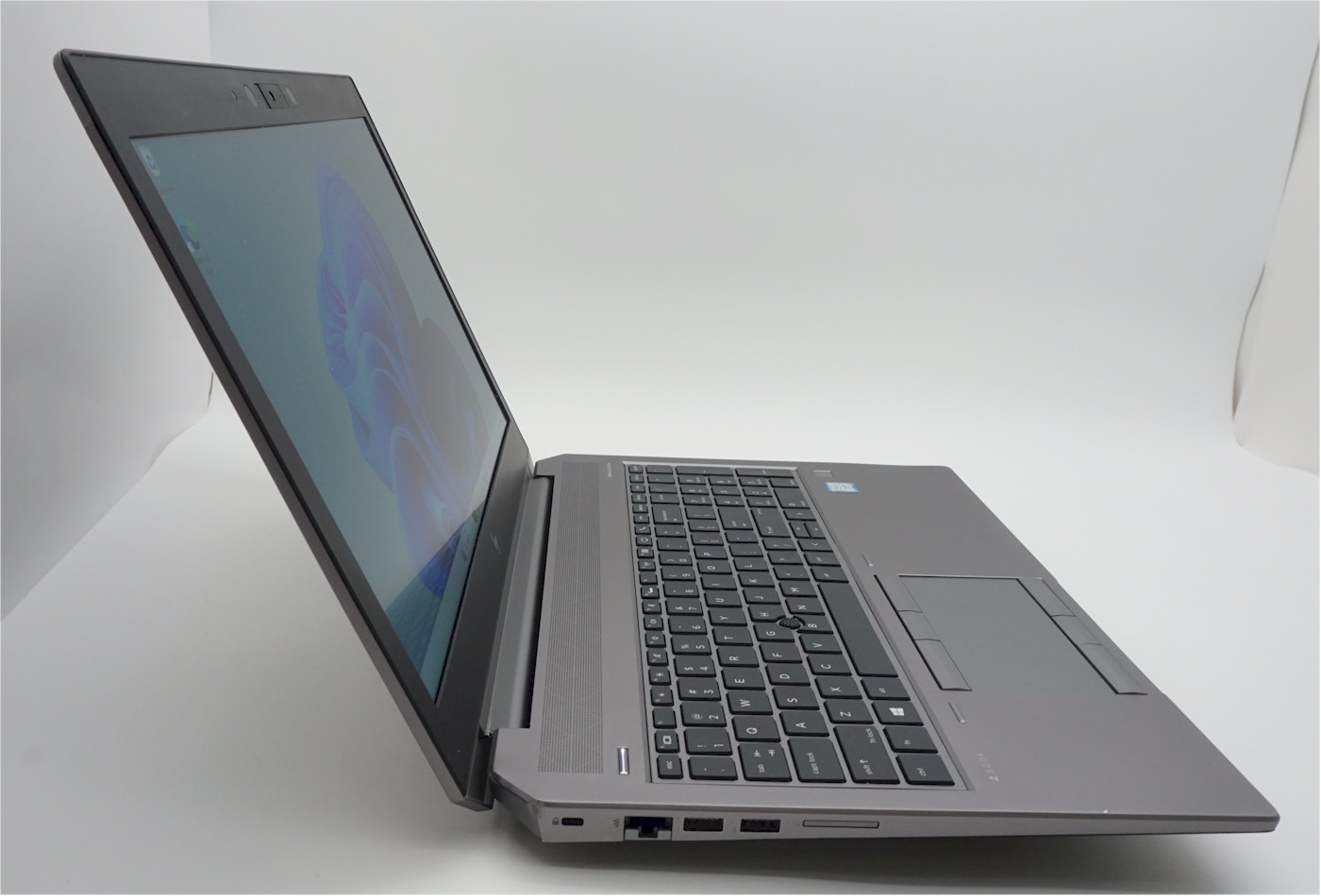 HP Zbook 15 G6 Xeon E-2286M 32GB 512GB NVIDIA Quadro RTX 3000 6GB – Very Good