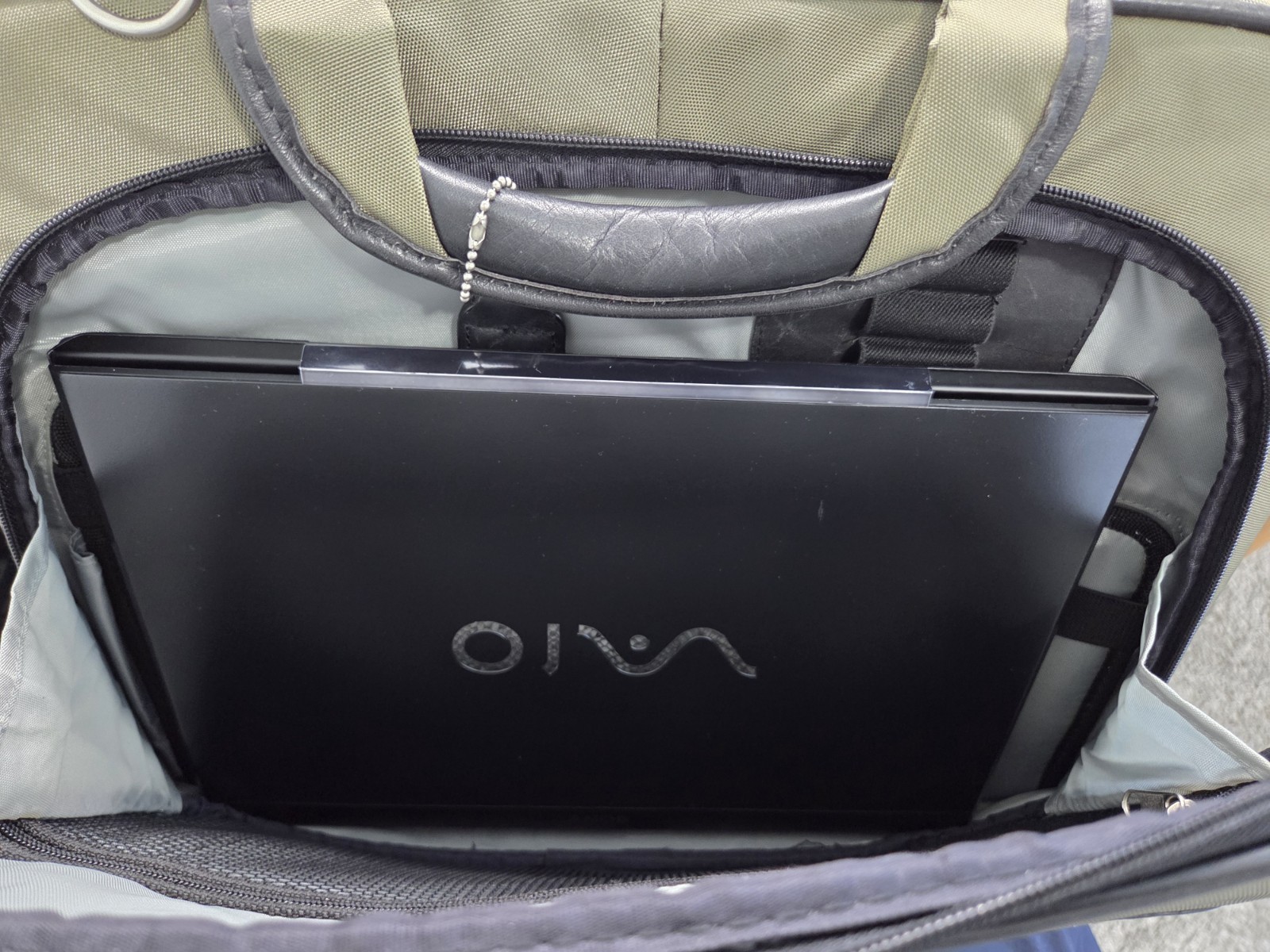 Sony VAIO VPCSA i7 2640m 8gb Ram AMD Radeon 6630m Gpu With Charger & Vaio Bag