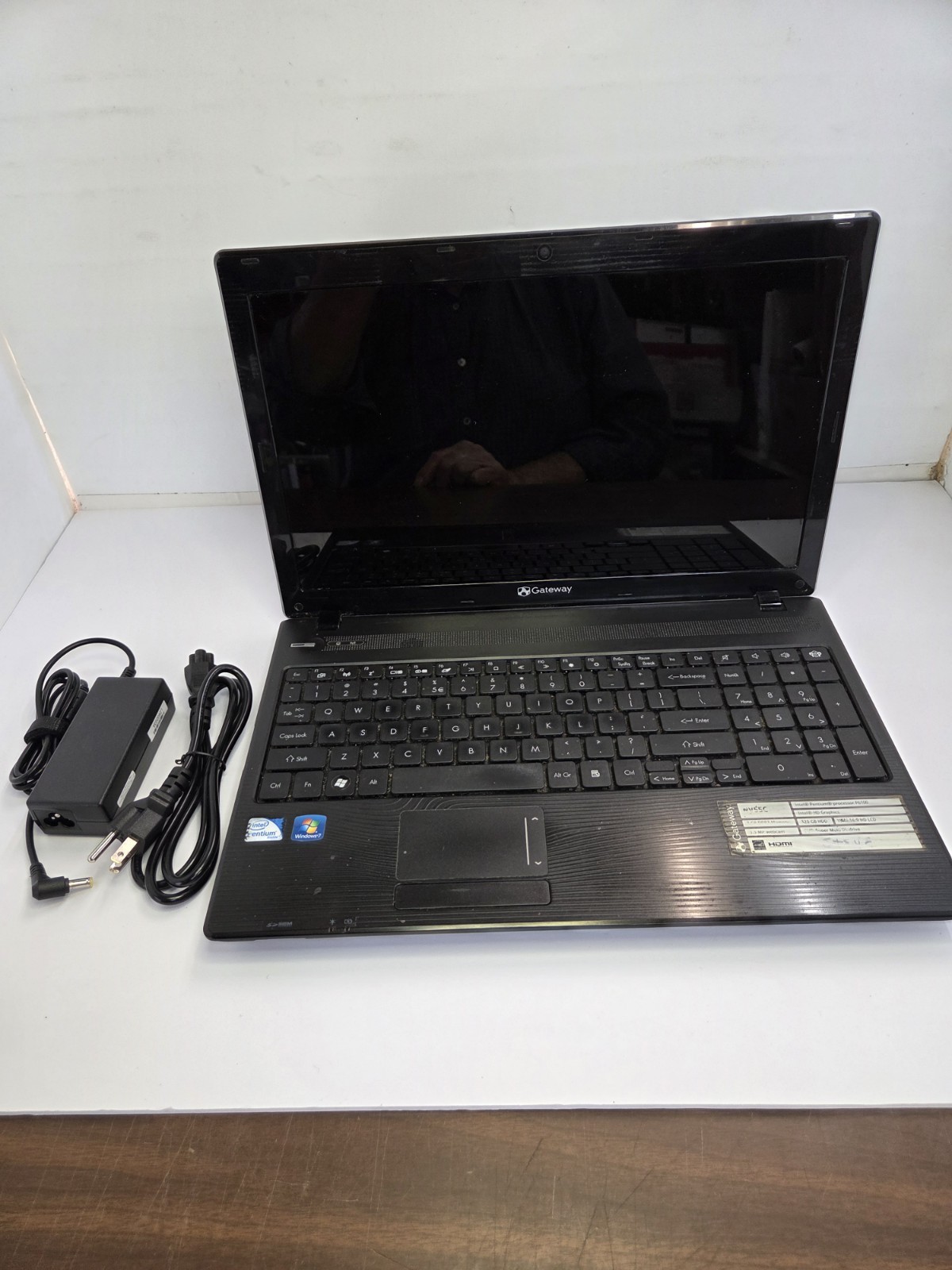 Gateway PEW91 – NV55C03u – 15.5” Laptop – UNTESTED New Power Supply