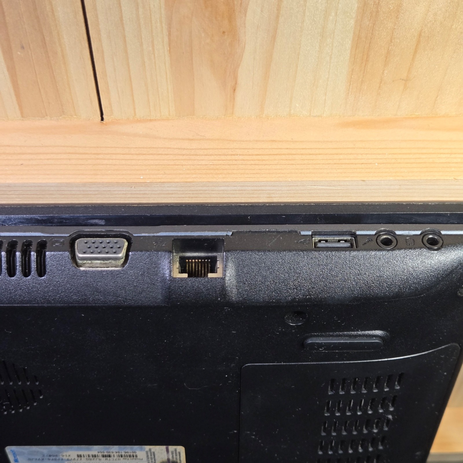 Acer Aspire 5250-BZ669 AMD E-350 4GB 500GB DVD Win10 15.6″ Laptop P5WE6