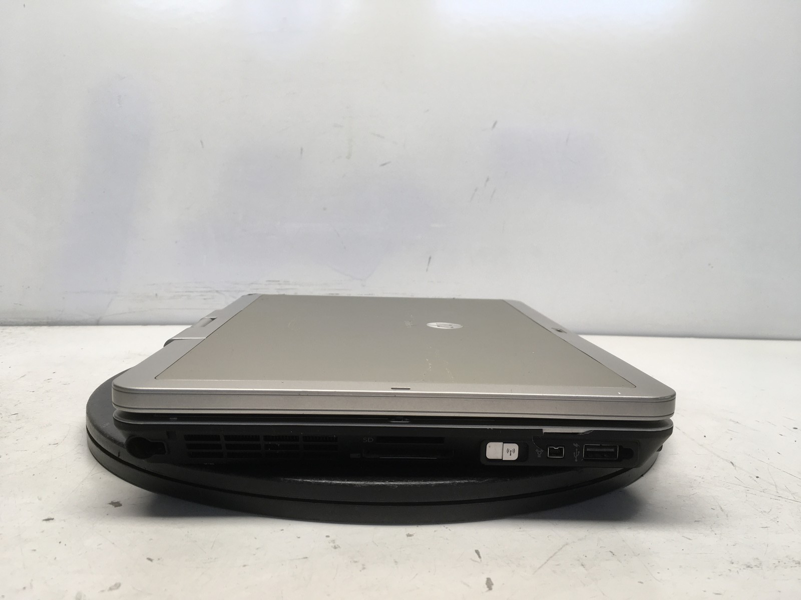 HP EliteBook 2760P Intel i5-2410M 2.3GHz 8 GB NO HDD No Batt