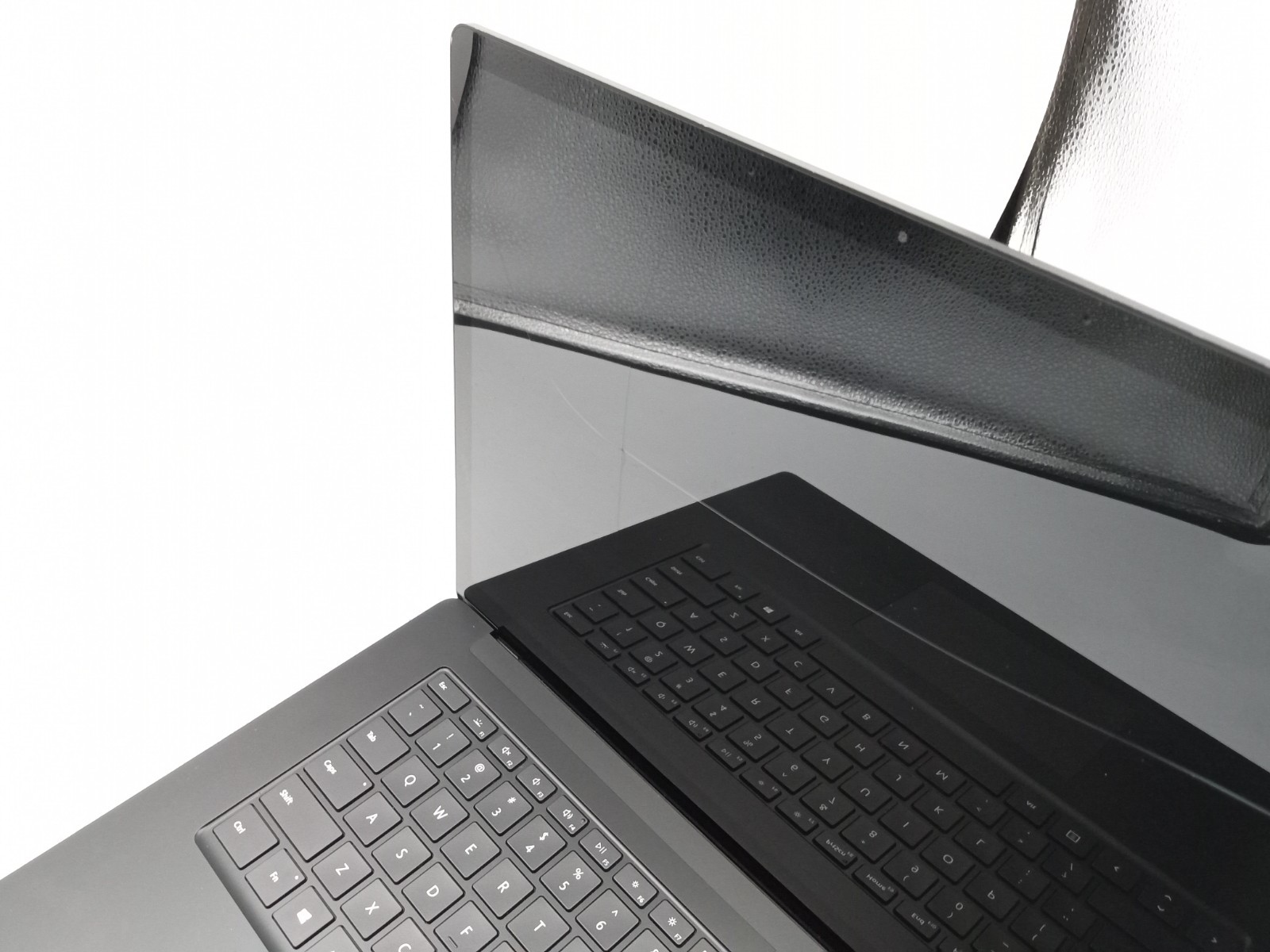 Microsoft Surface Laptop 4 1979 15″ Intel i7-1185G7 16GB 256GB W11 – READ -RR