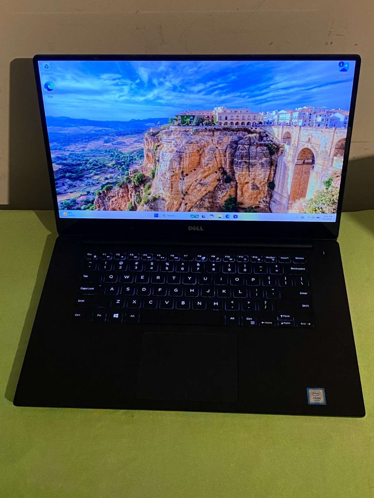 Dell Precision 5520 15.6″ Xeon 4K E3-1505M v5 16GB, 500GB SSD, M1200, Win 11 Pro