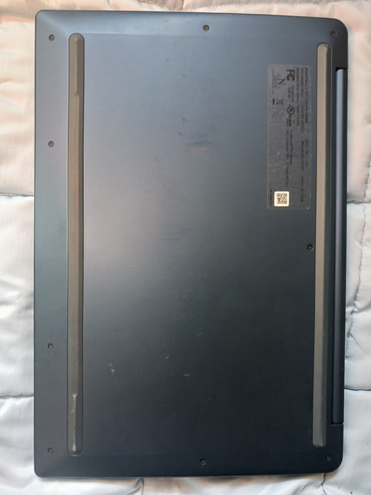 Lenovo Slim 3 Chromebook 14″ Laptop