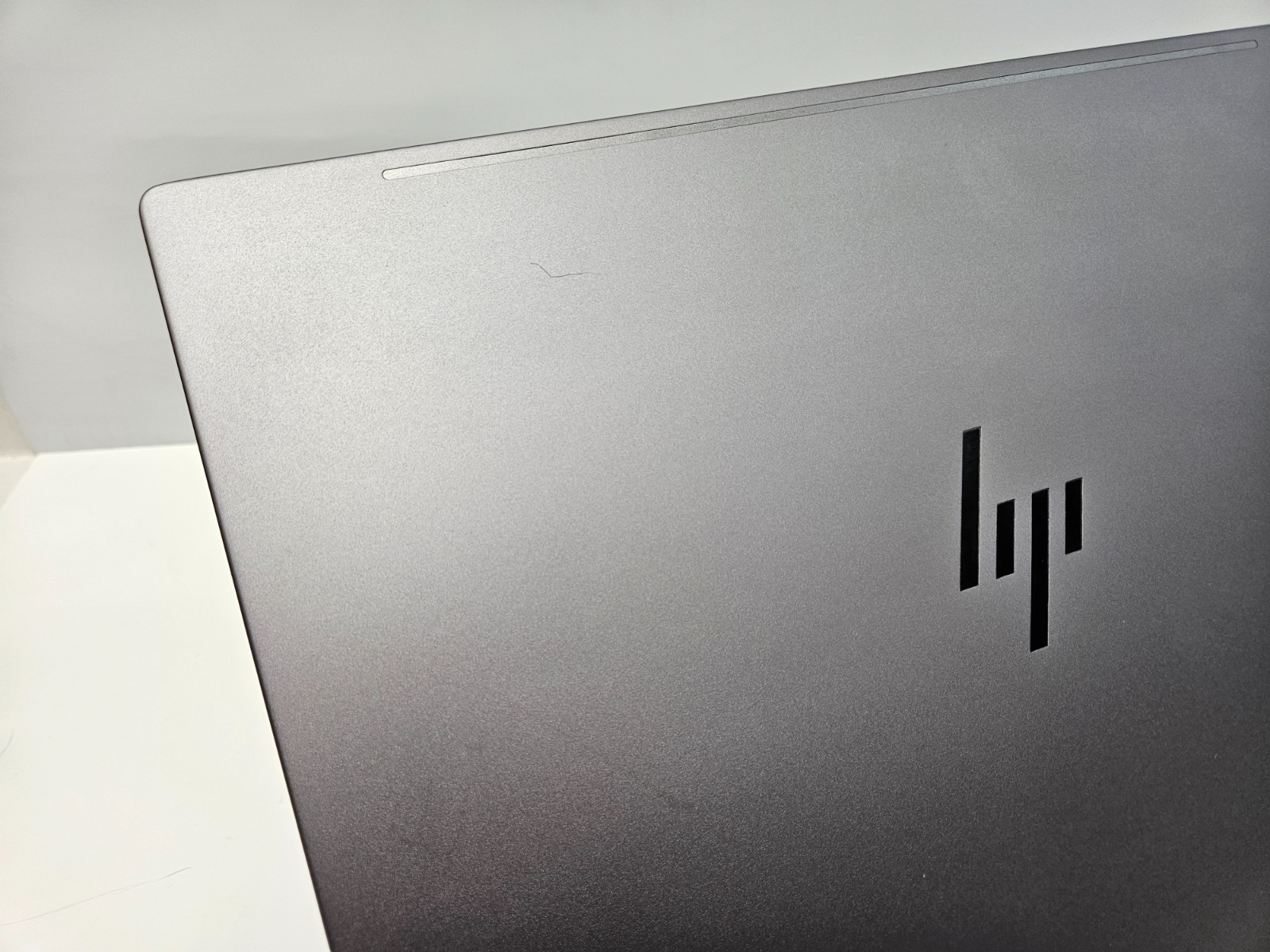 HP ZBook Power G11 16″ Mobile Workstation Ultra 7 165H 32GB – 1TB SSD Watrranty