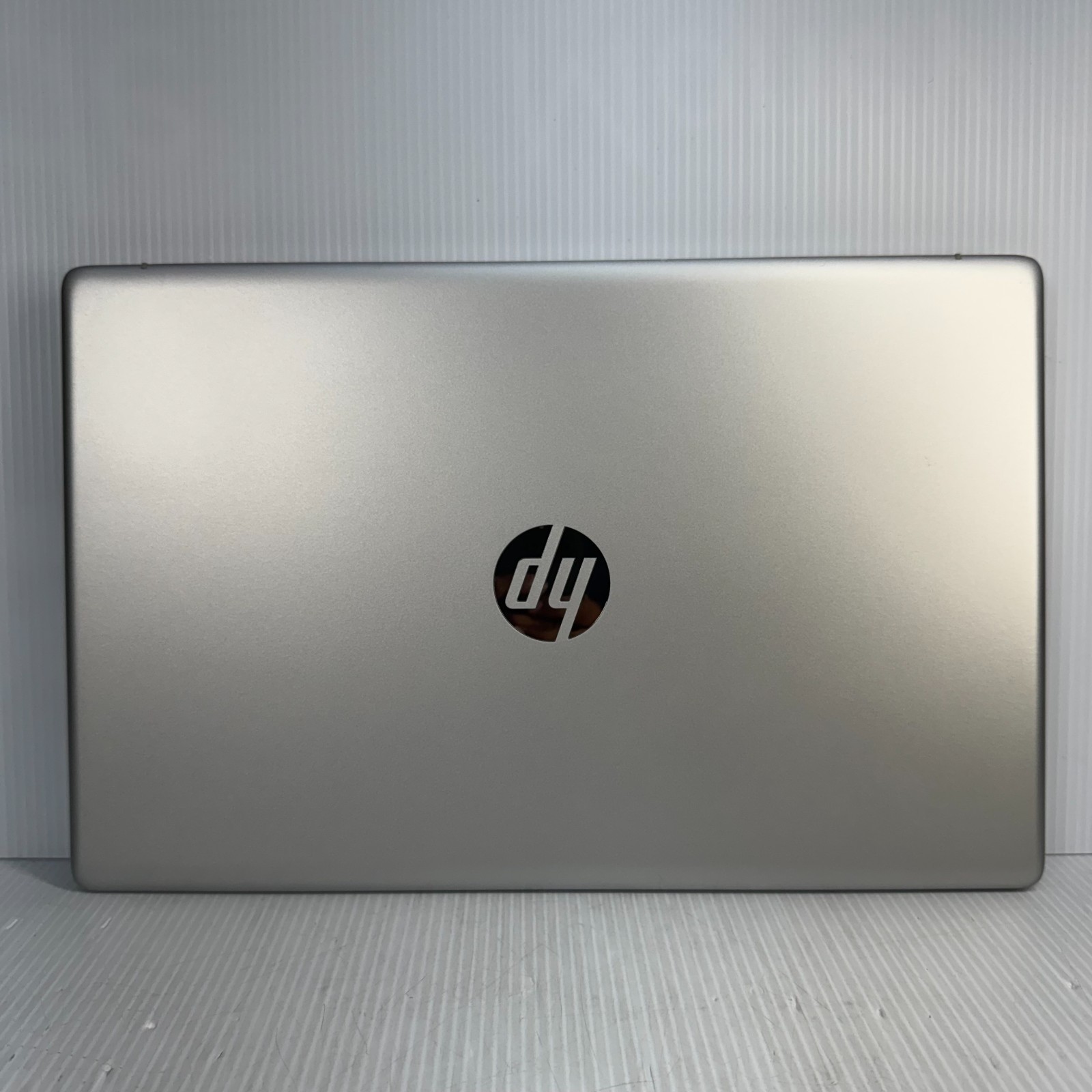HP 17-cn3165cl i7-1355U 17.3″ Touch Windows 11 Laptop 256GB SSD 16GB *SEE PICS