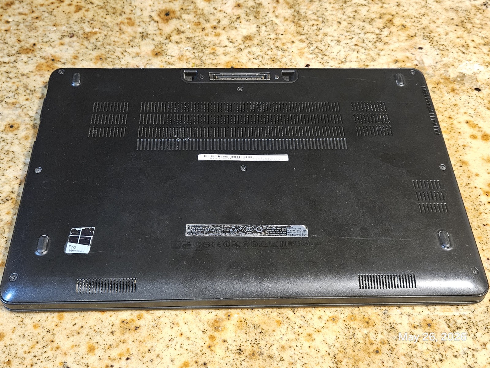 Dell Latitude E7470 Core i5 6300U 2.4GHz 14″ – Broken Screen FOR REPAIR OR PARTS